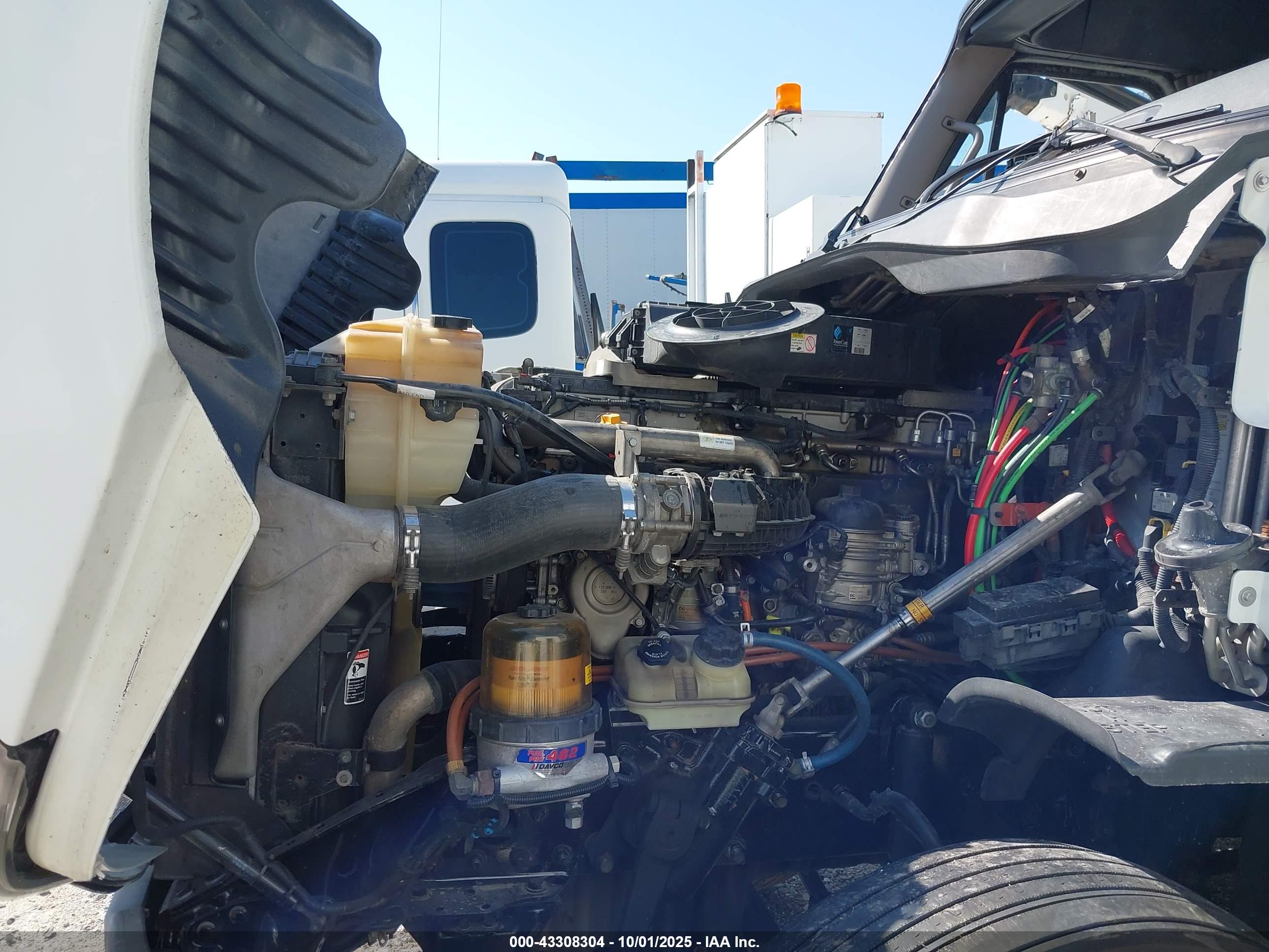 FREIGHTLINER CASCADIA image 10