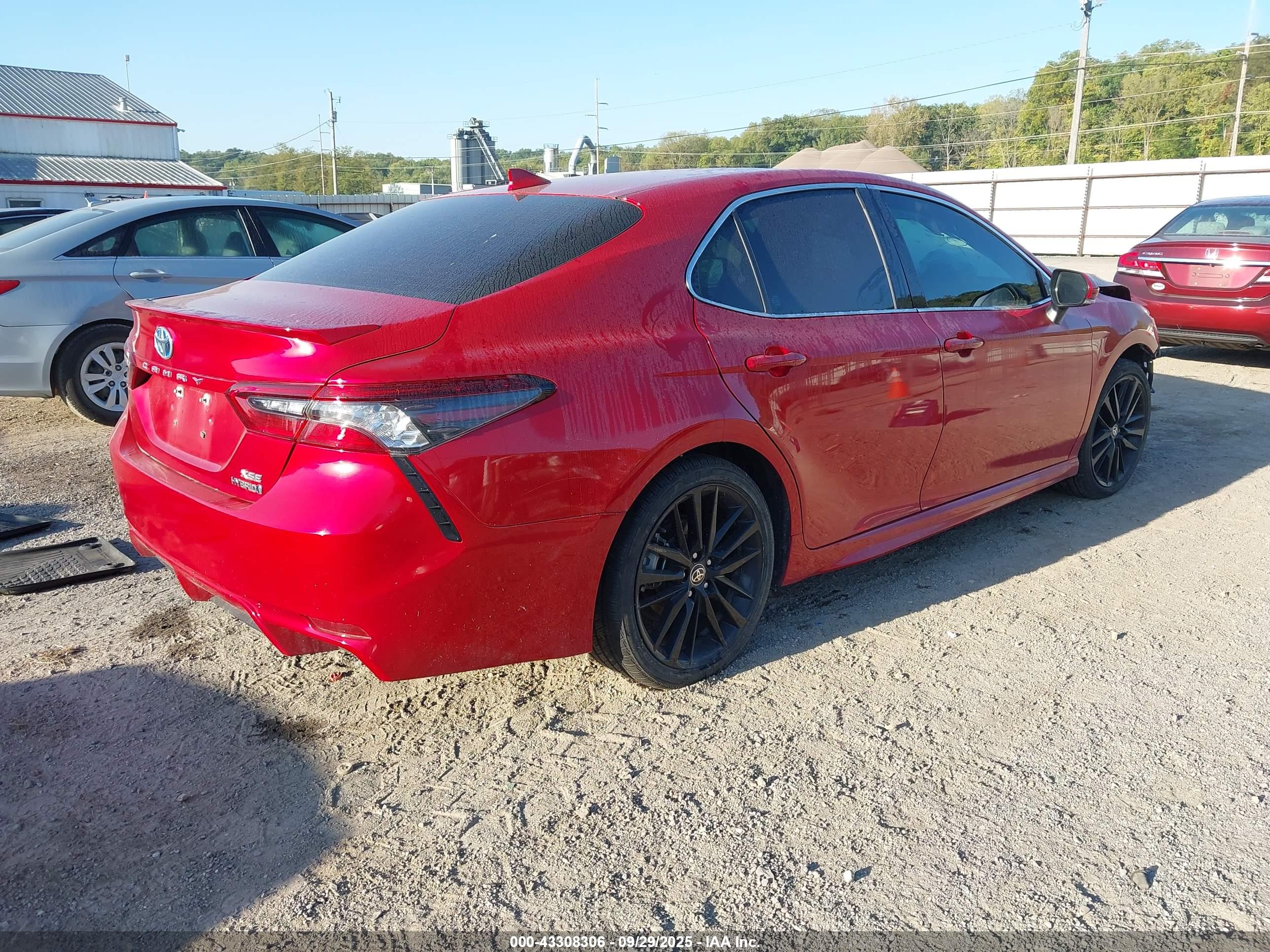 TOYOTA CAMRY image 4
