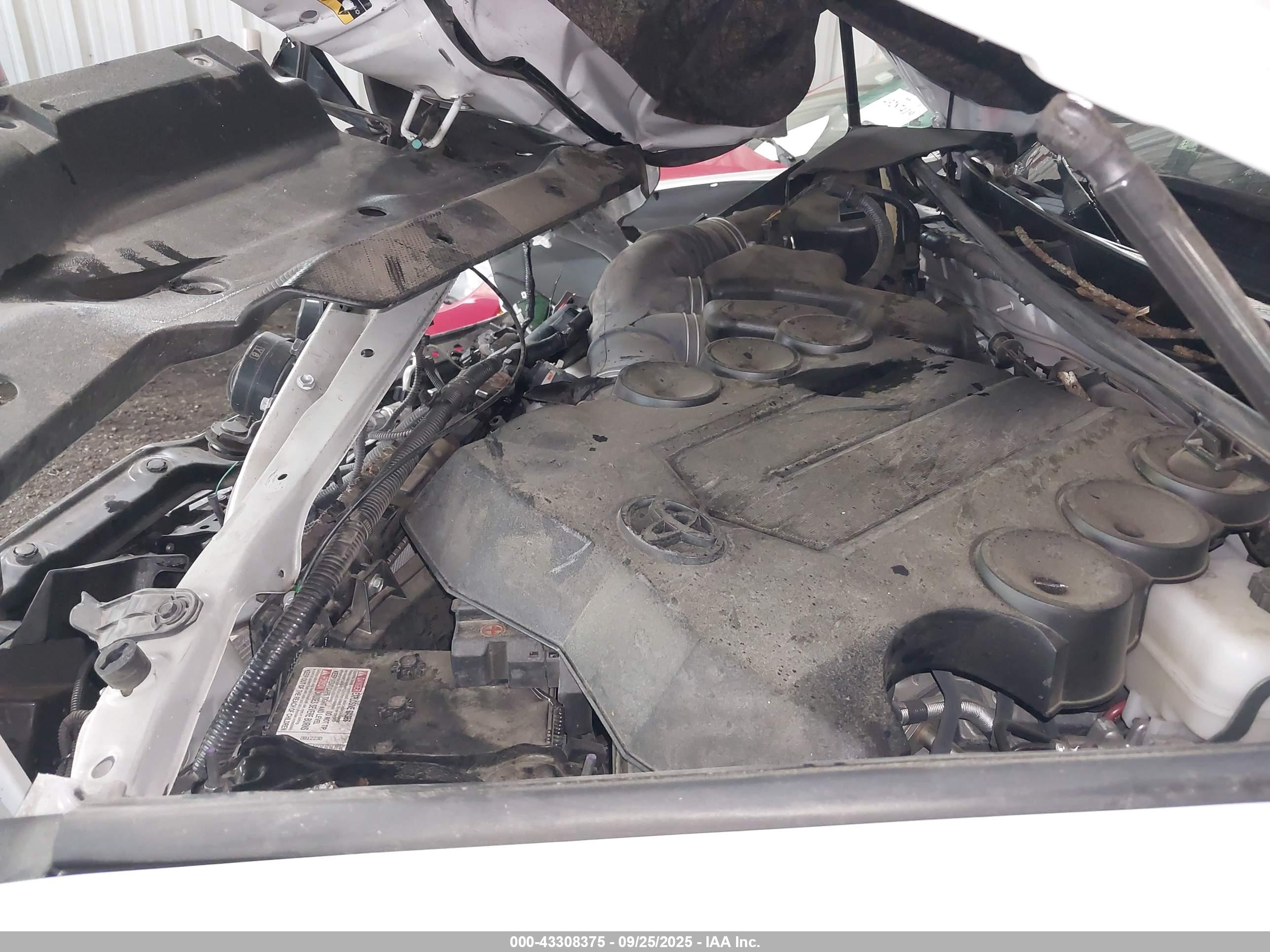 TOYOTA 4RUNNER image 10
