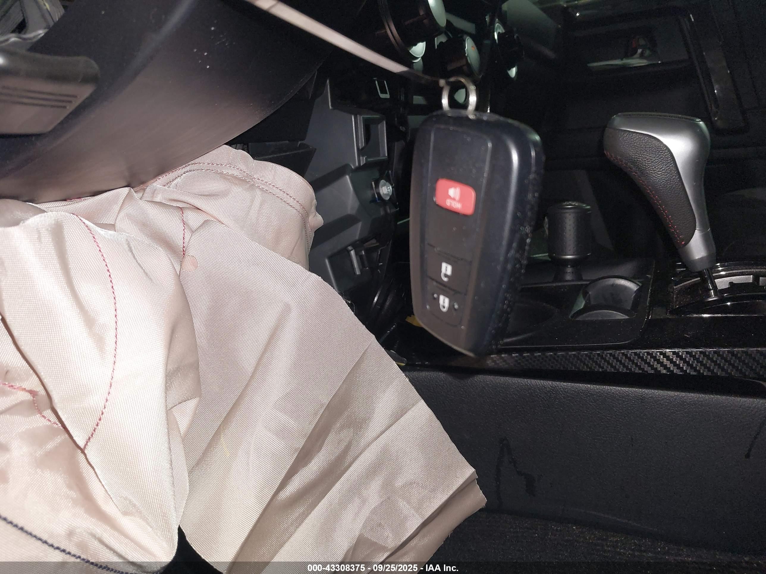 TOYOTA 4RUNNER image 11
