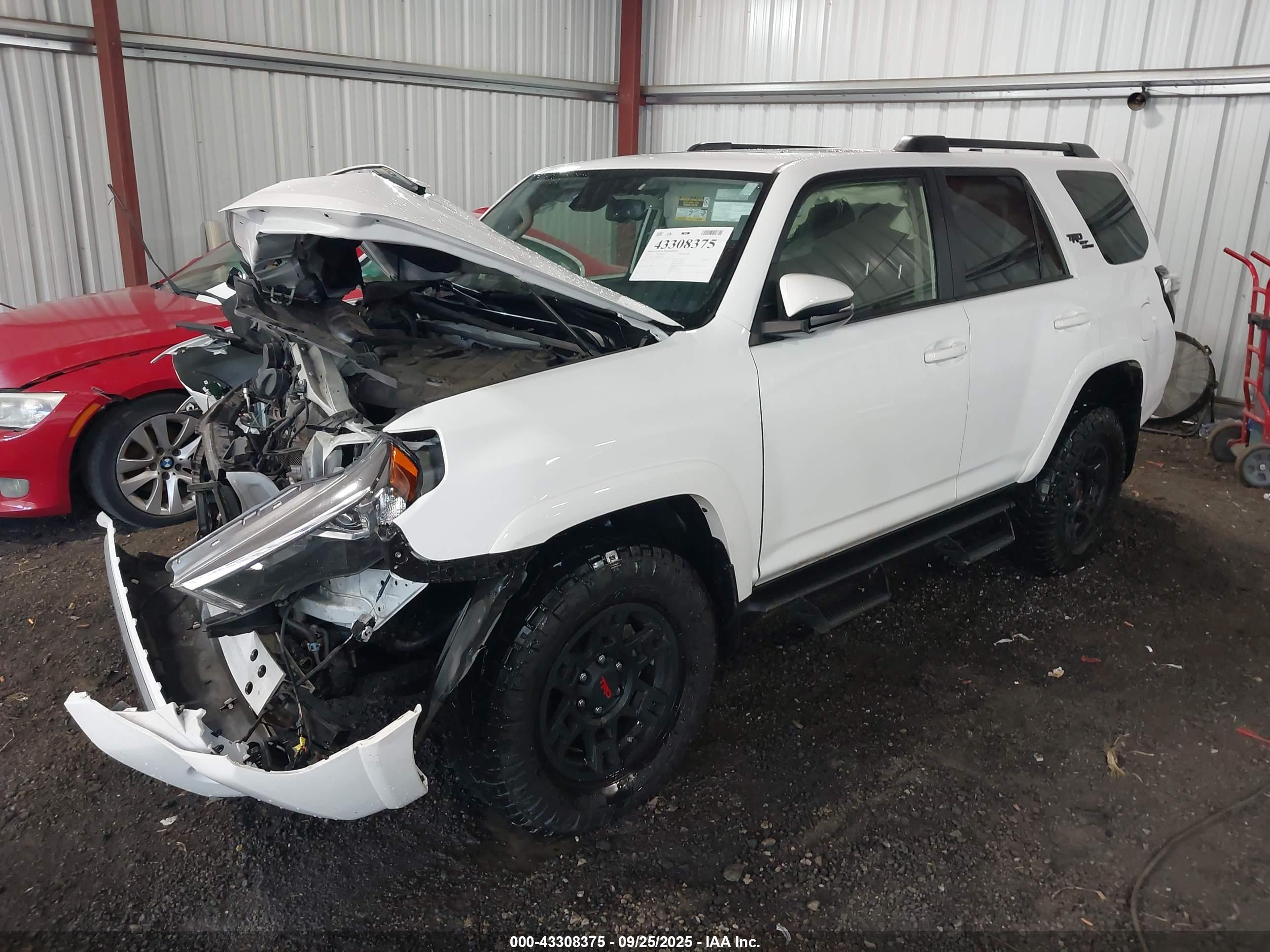 TOYOTA 4RUNNER image 2