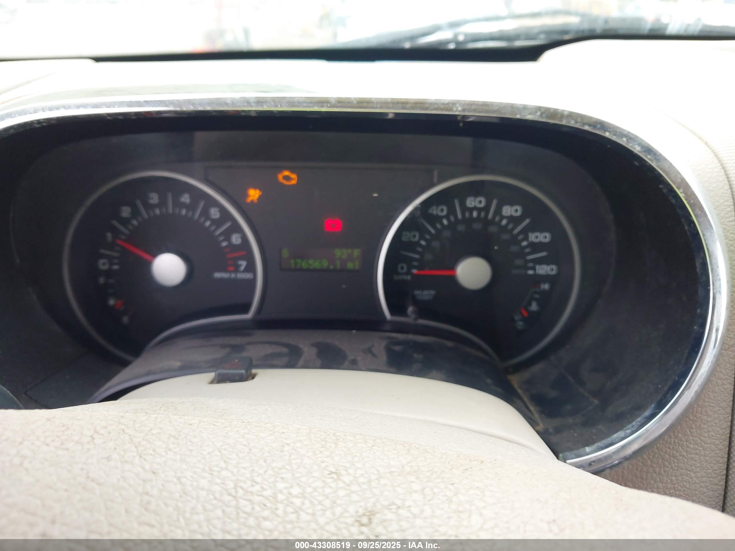 FORD EXPLORER image 7