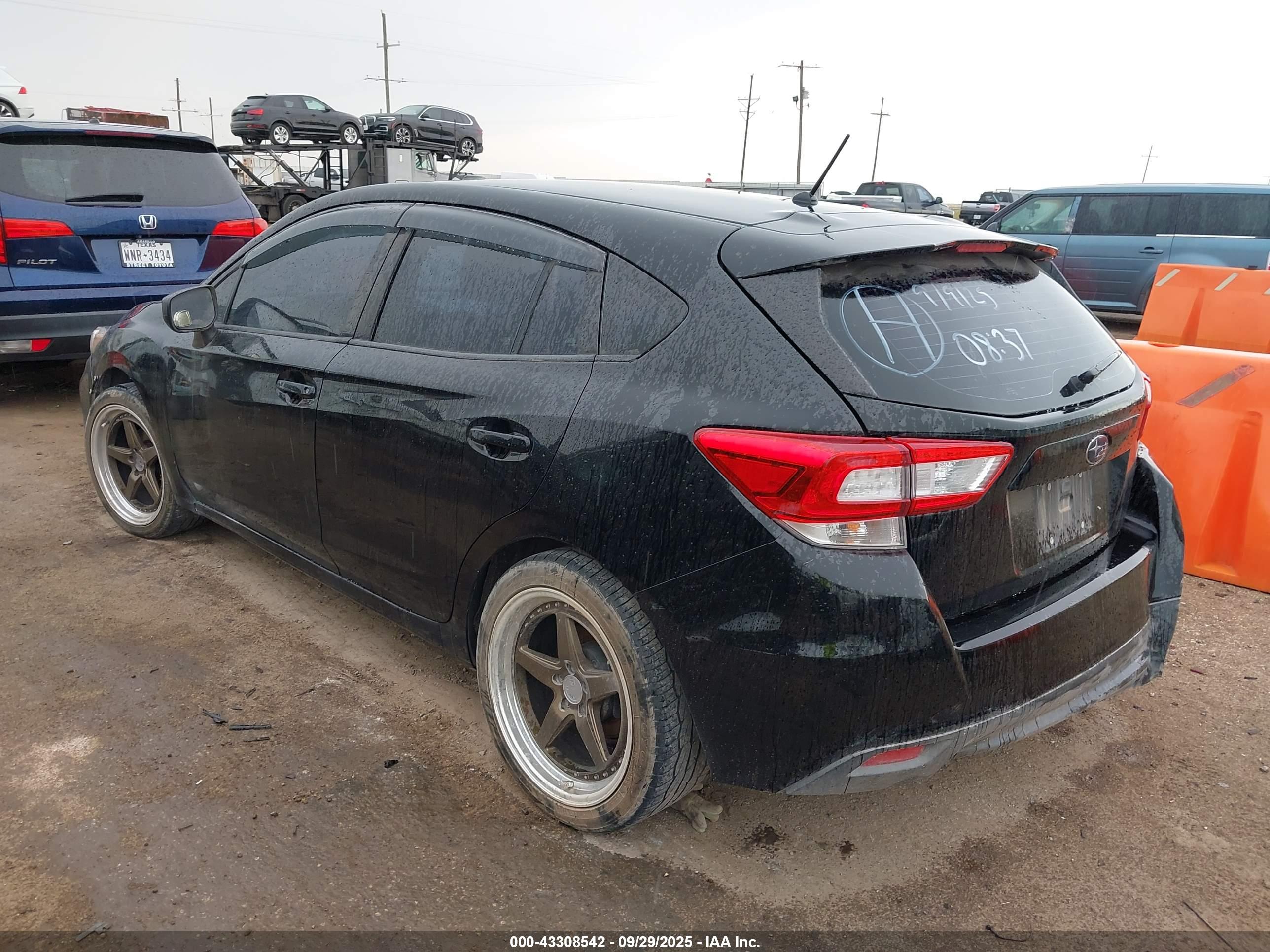 SUBARU IMPREZA image 3