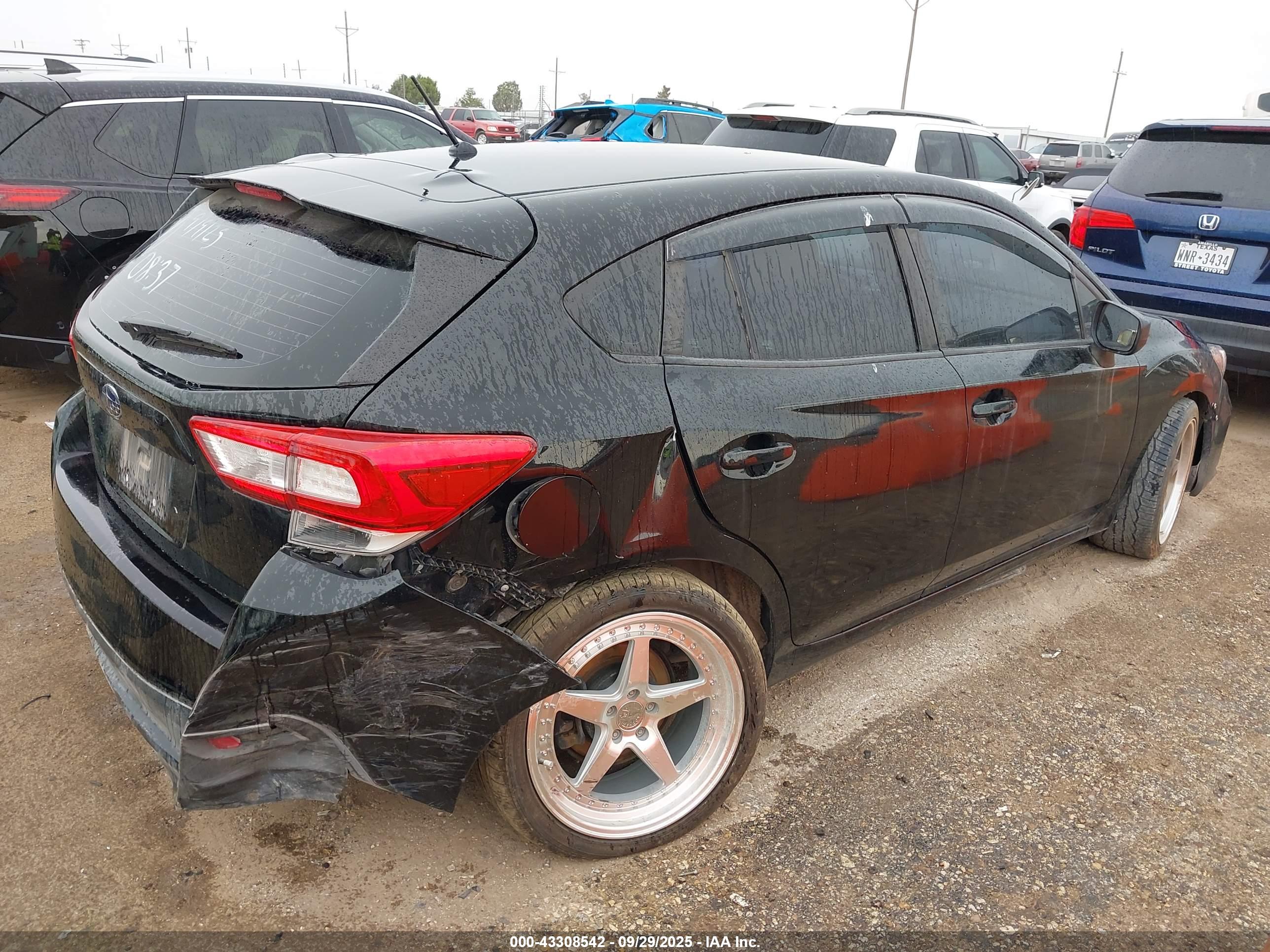 SUBARU IMPREZA image 4