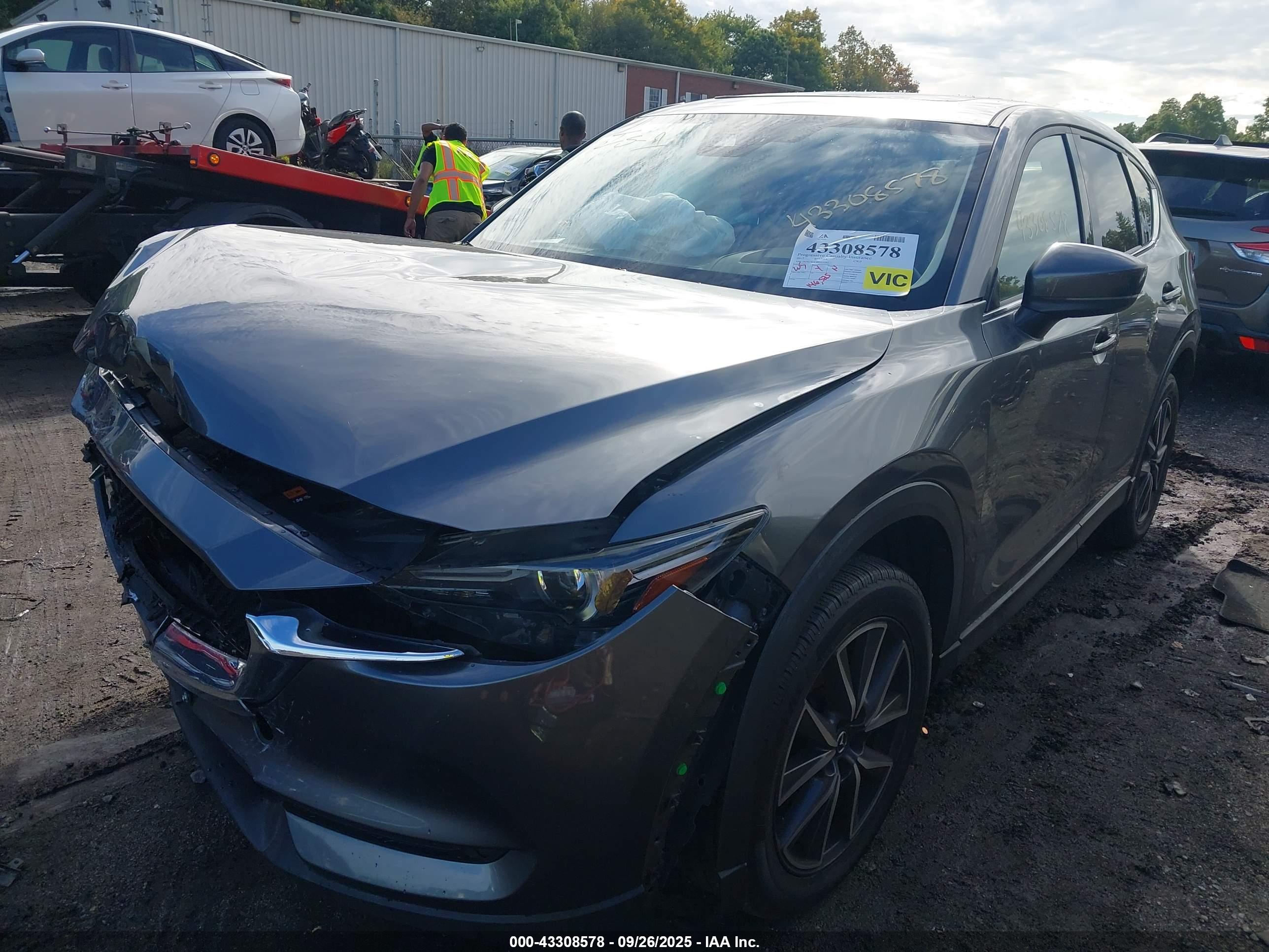MAZDA CX-5 image 2