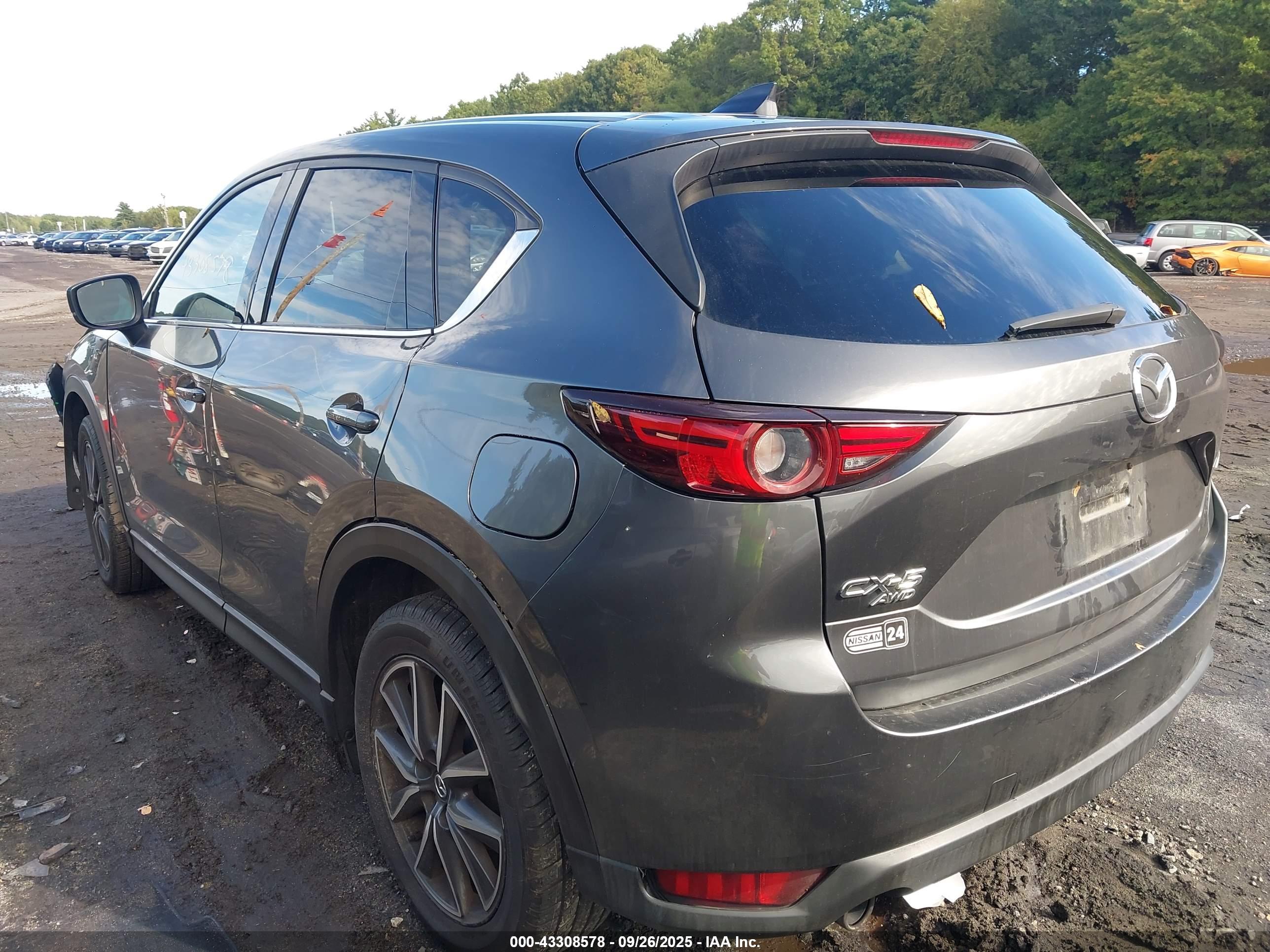 MAZDA CX-5 image 3