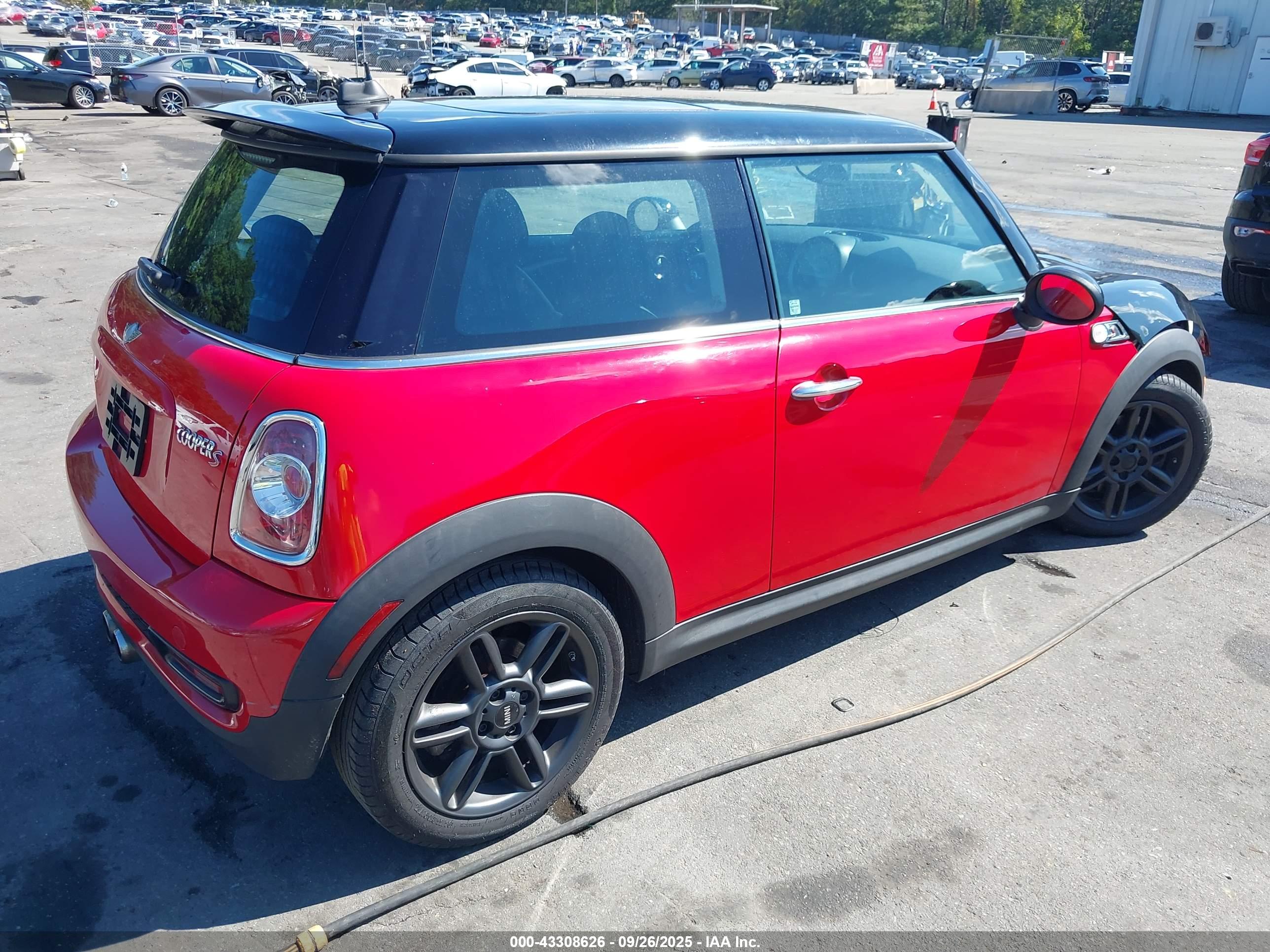 MINI COOPER image 4