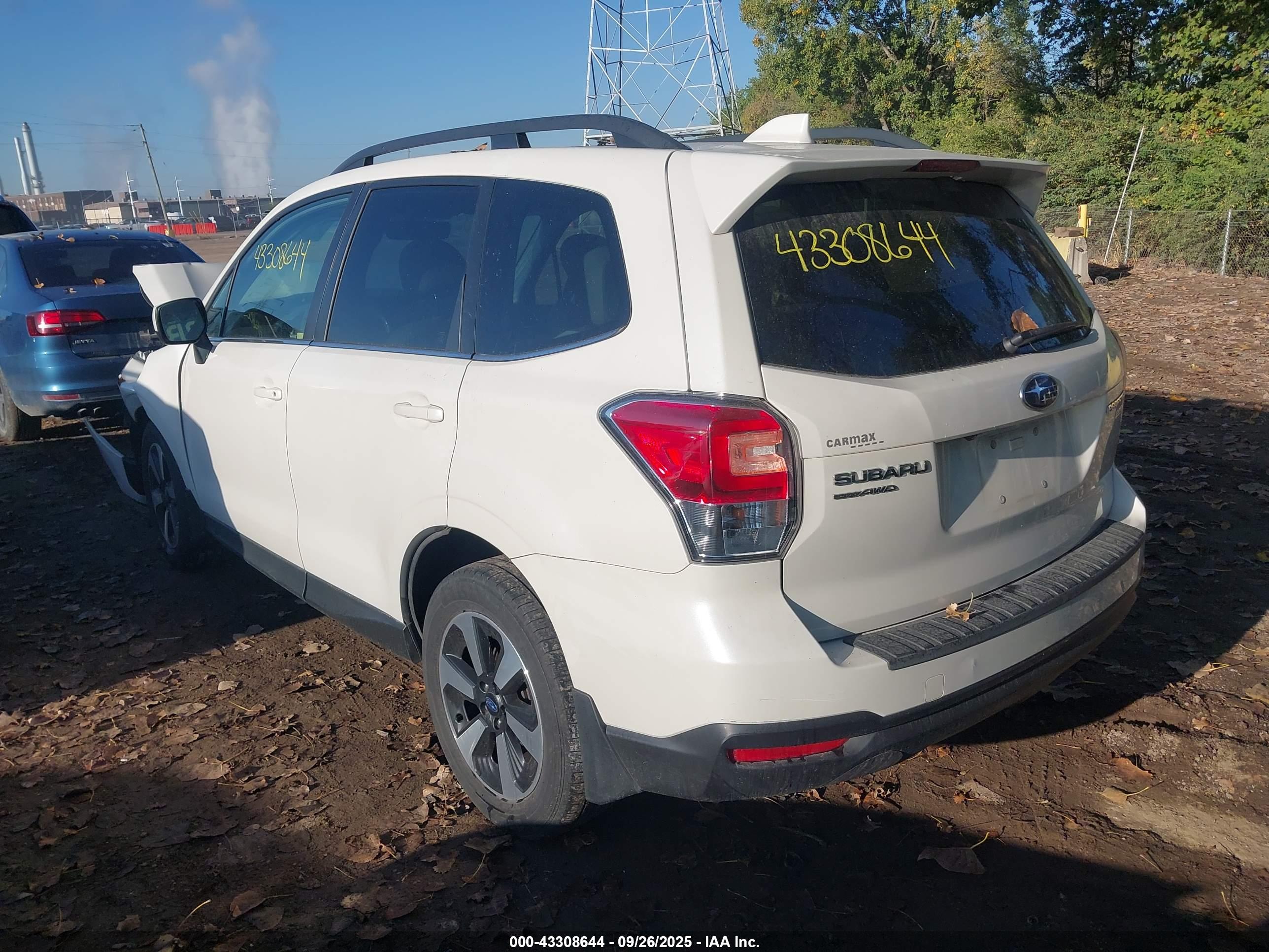 SUBARU FORESTER image 3