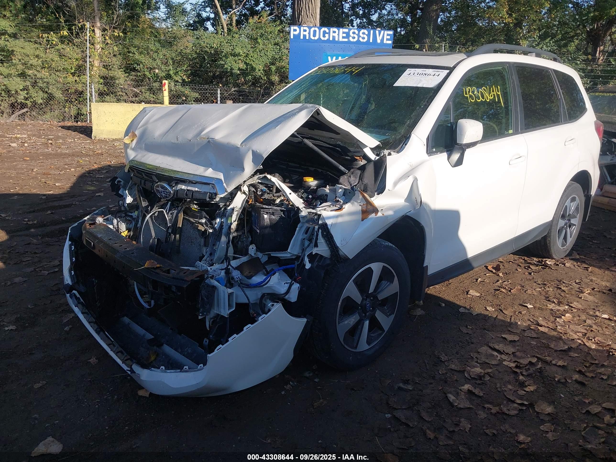 SUBARU FORESTER image 6