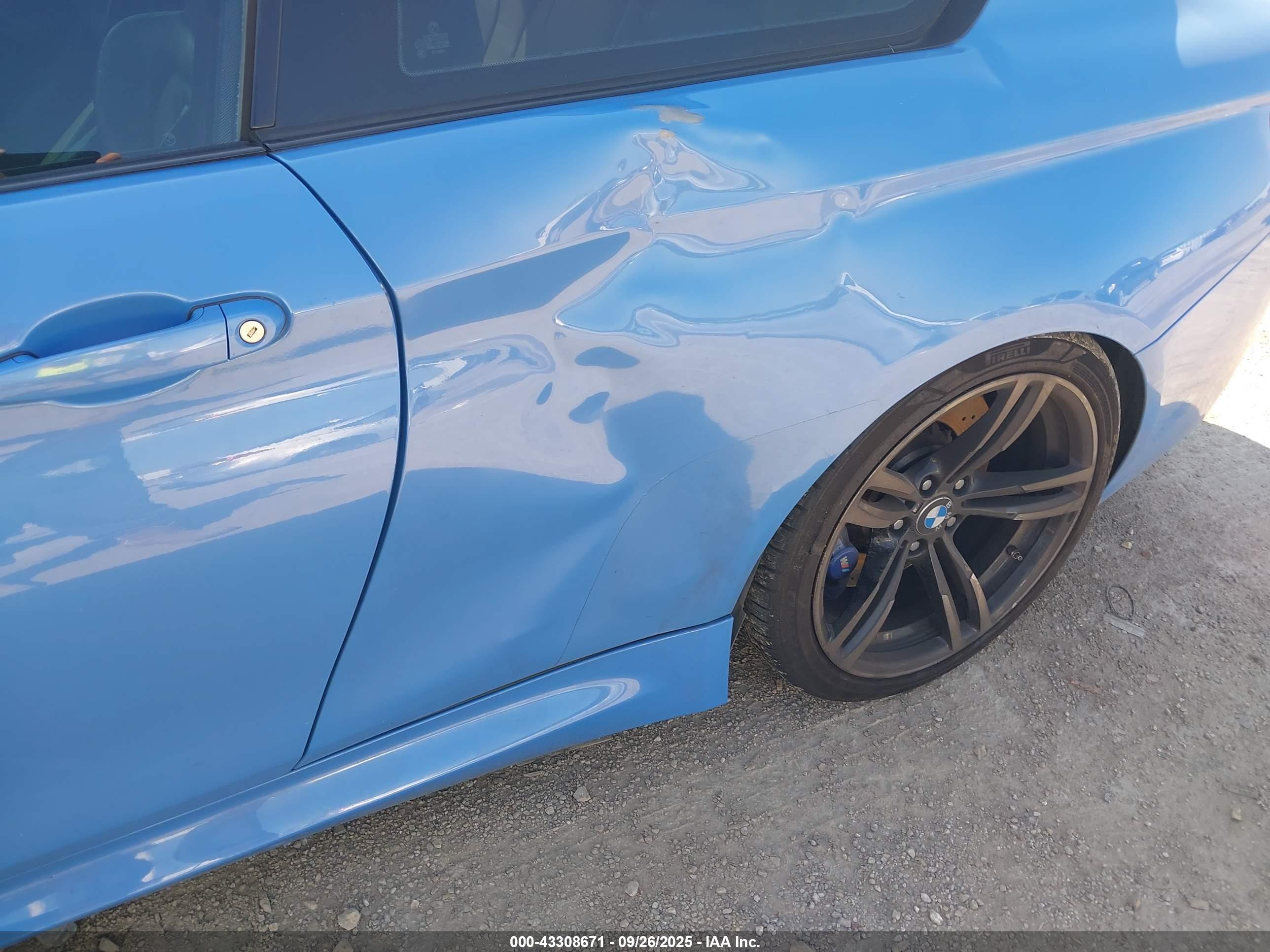 BMW M4 image 6