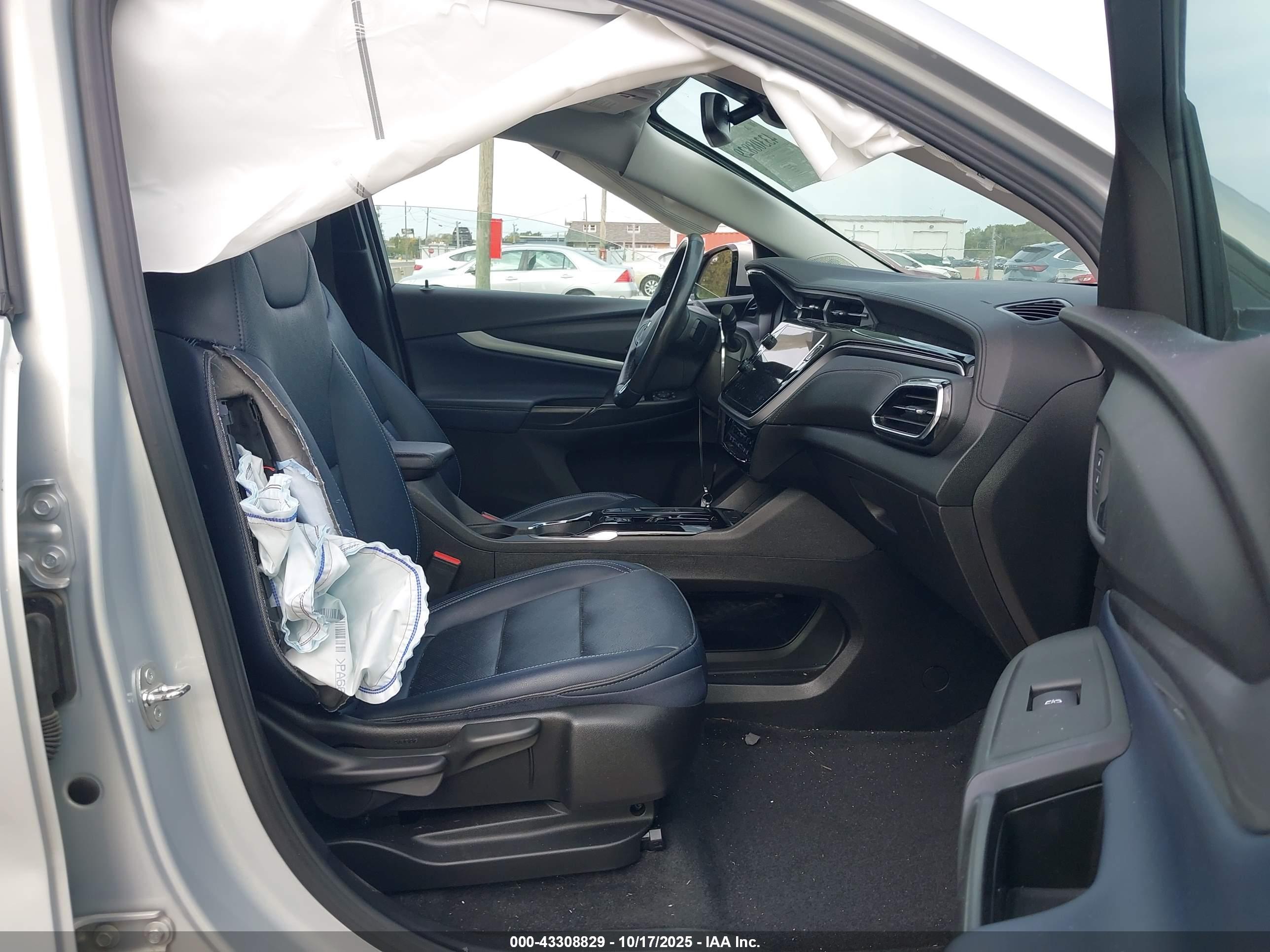 CHEVROLET BOLT image 5