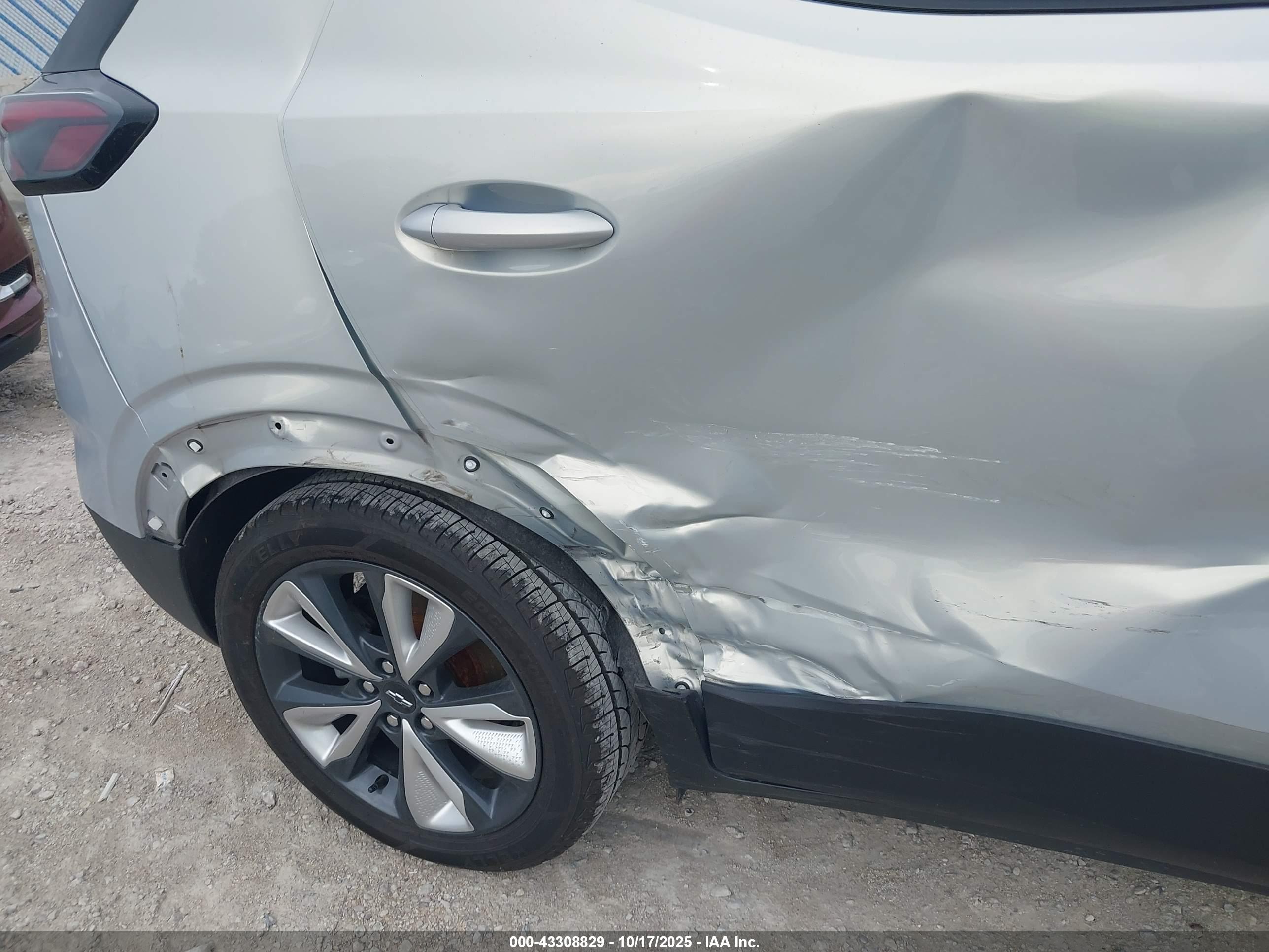 CHEVROLET BOLT image 6