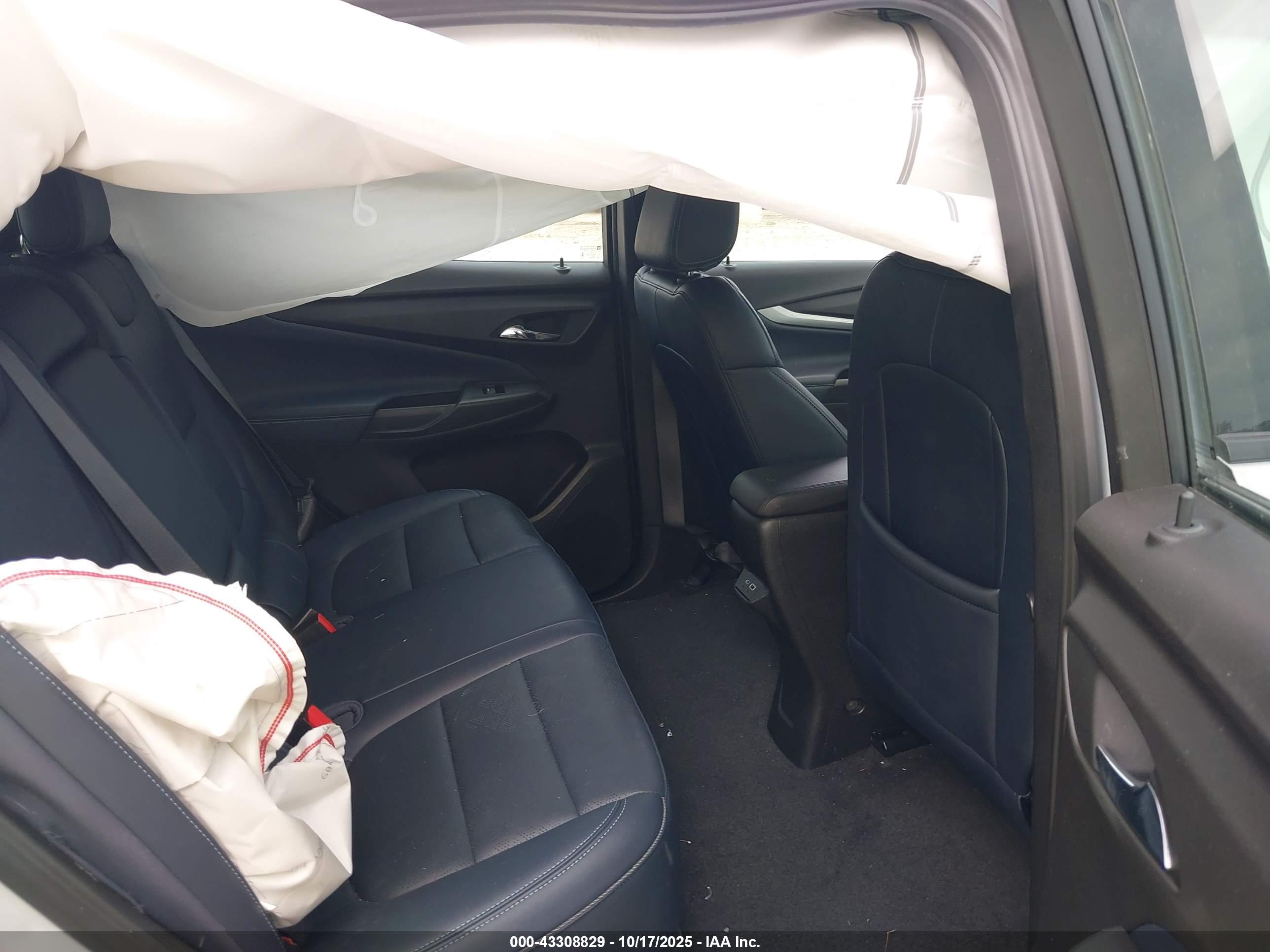 CHEVROLET BOLT image 8