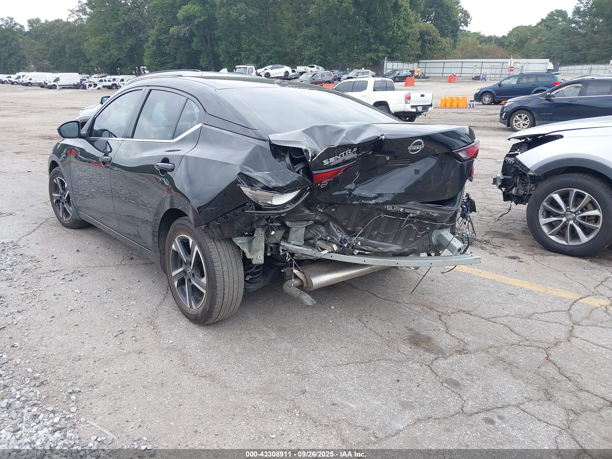NISSAN SENTRA image 3
