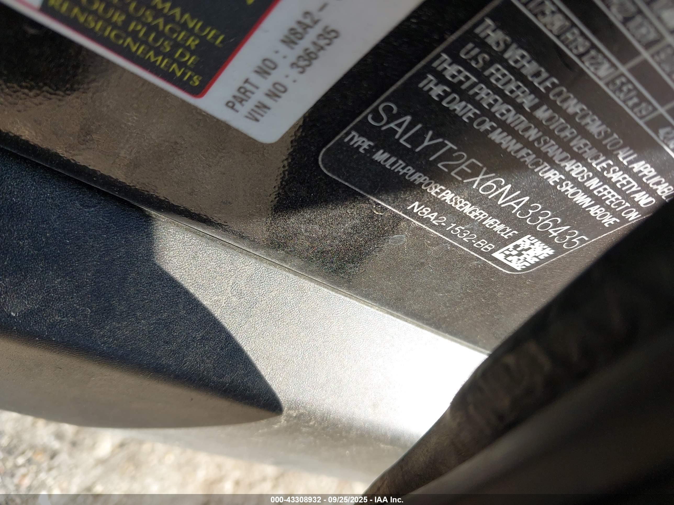 LAND ROVER image 9