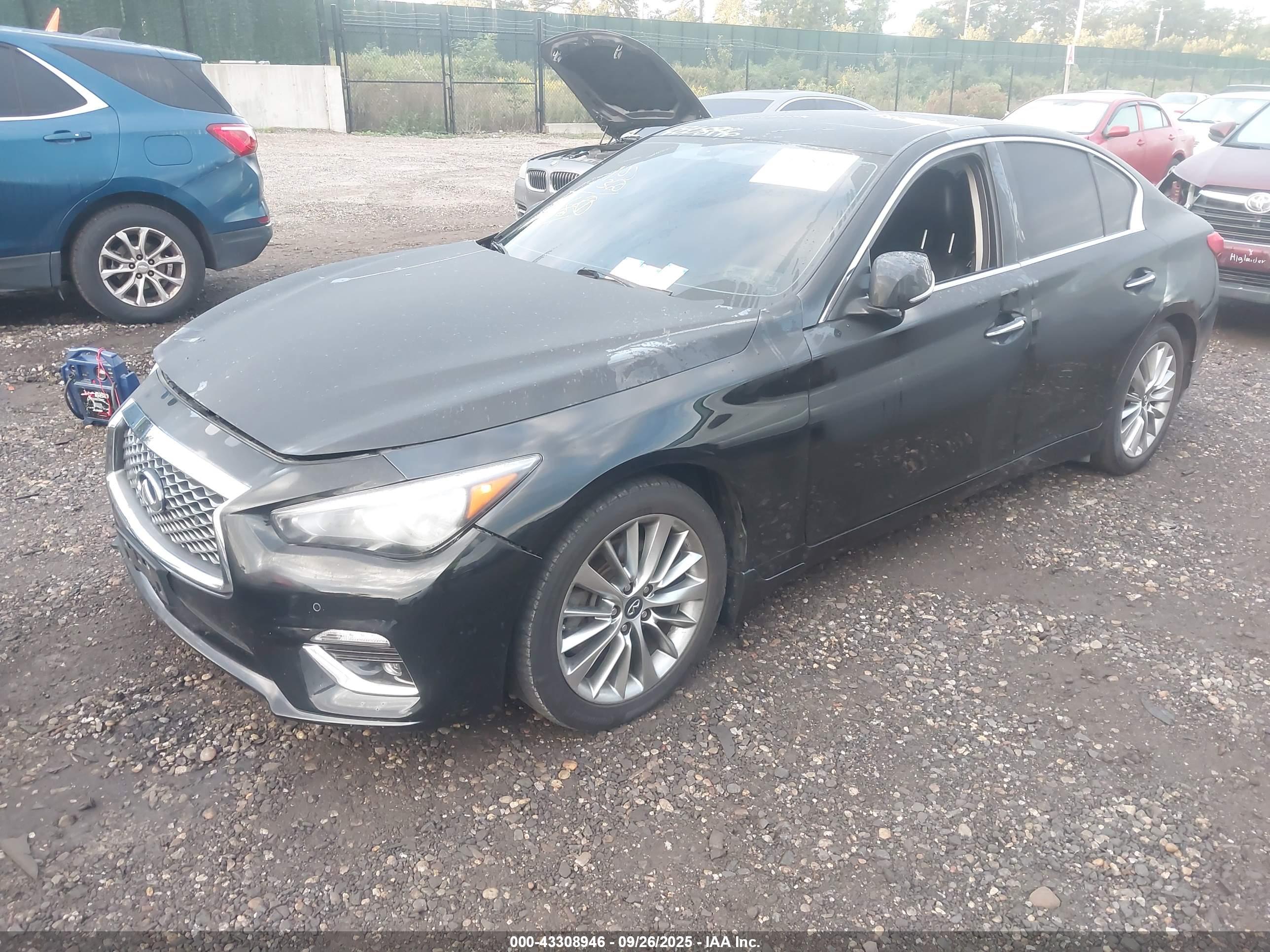 INFINITI Q50 image 2