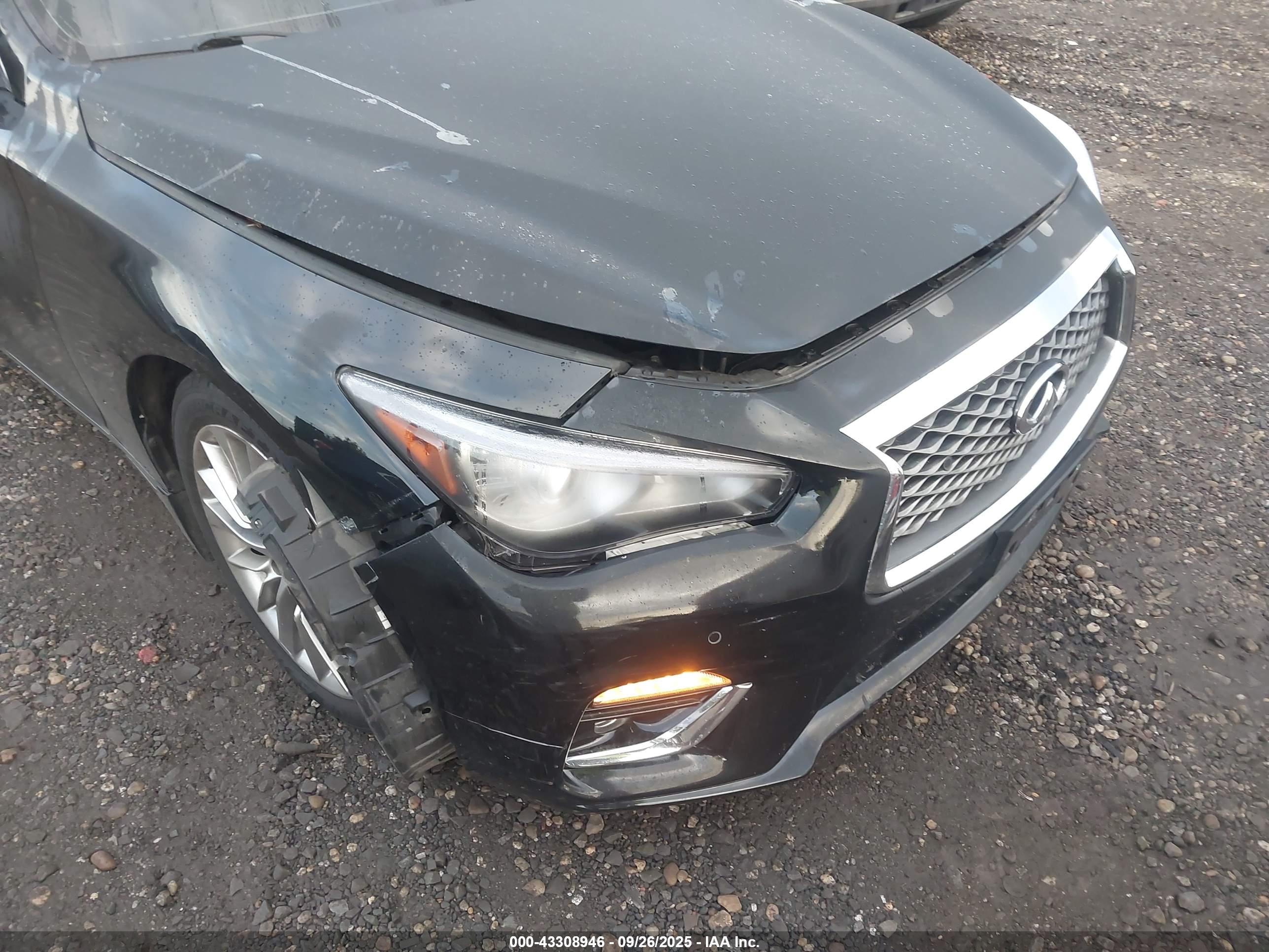 INFINITI Q50 image 6