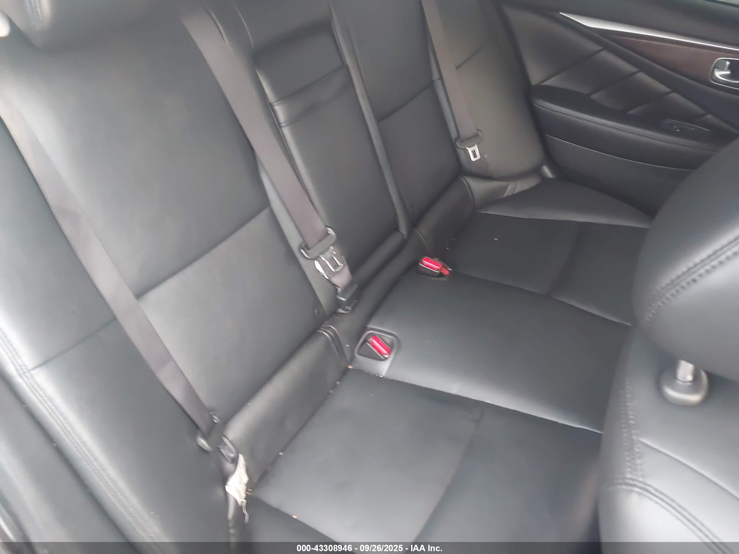 INFINITI Q50 image 8