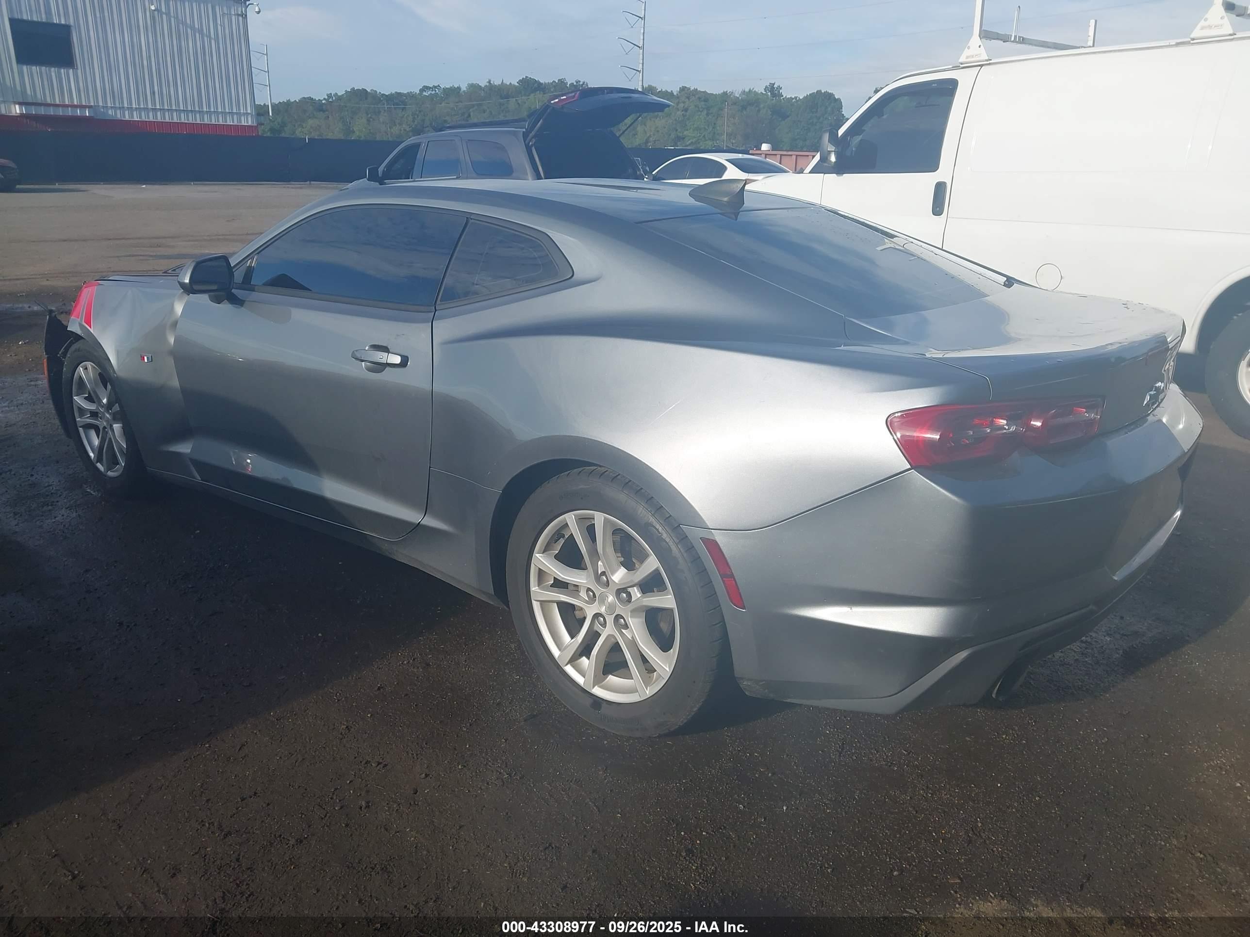 CHEVROLET CAMARO image 3