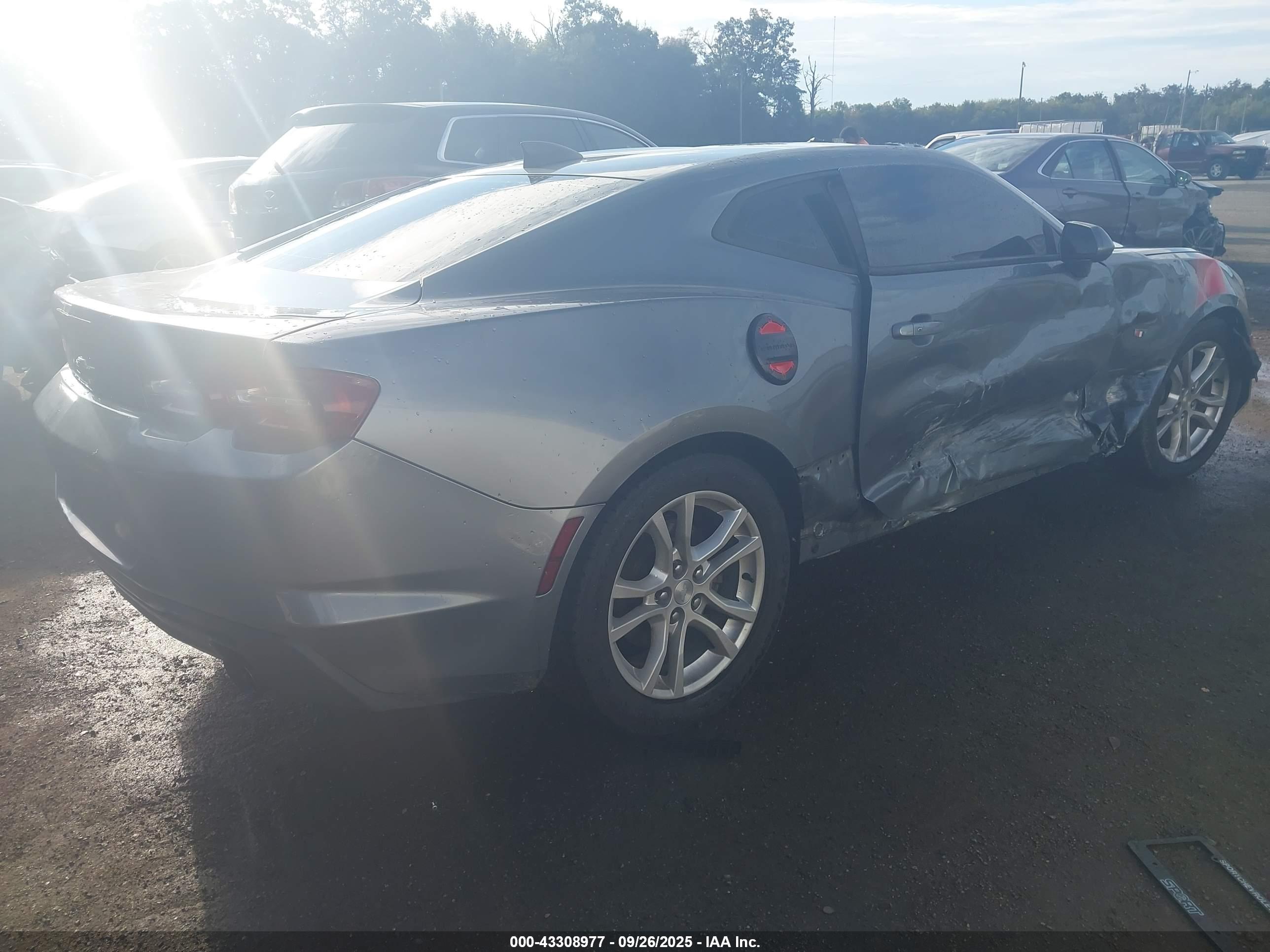 CHEVROLET CAMARO image 4
