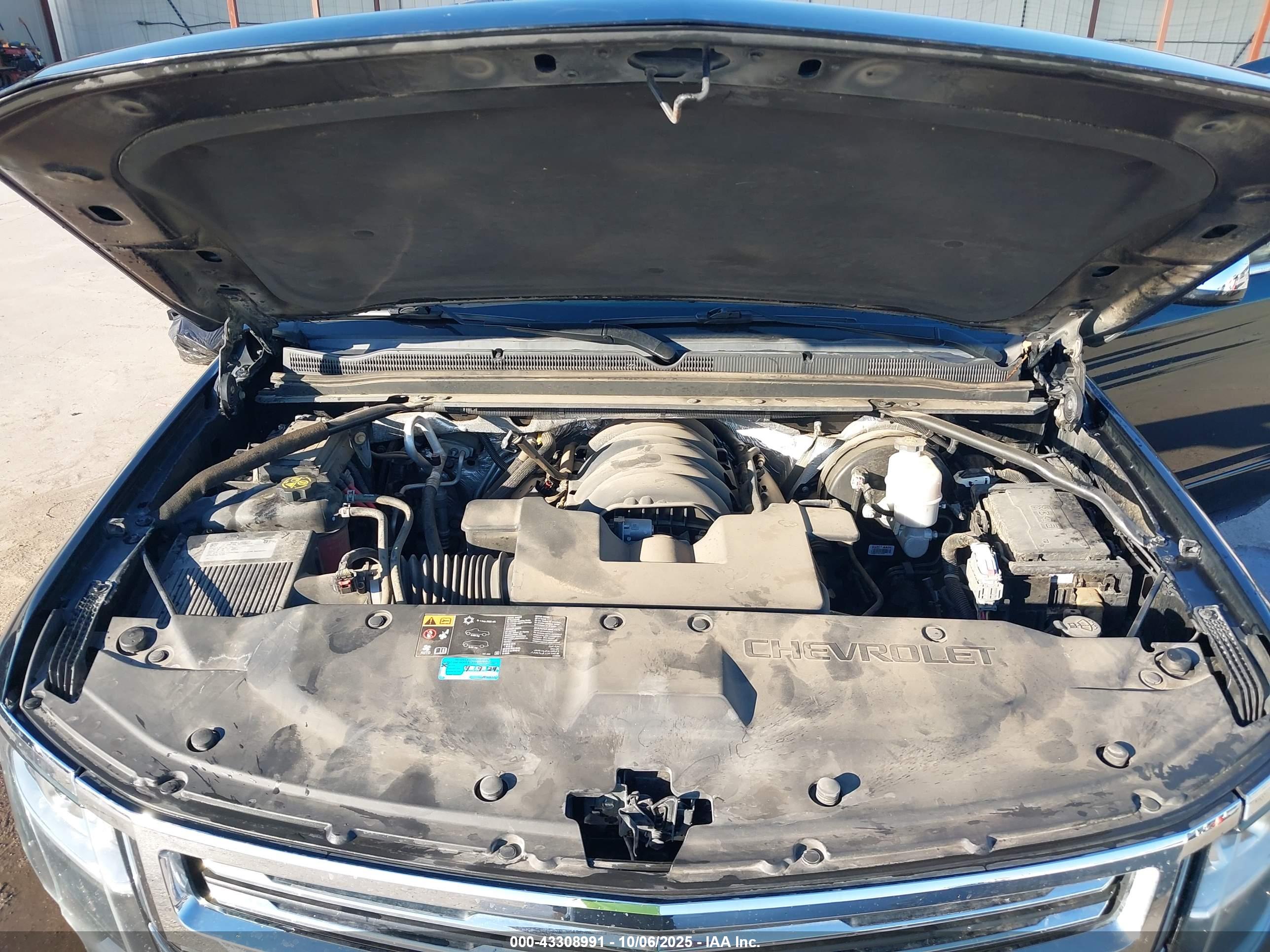 CHEVROLET TAHOE image 10