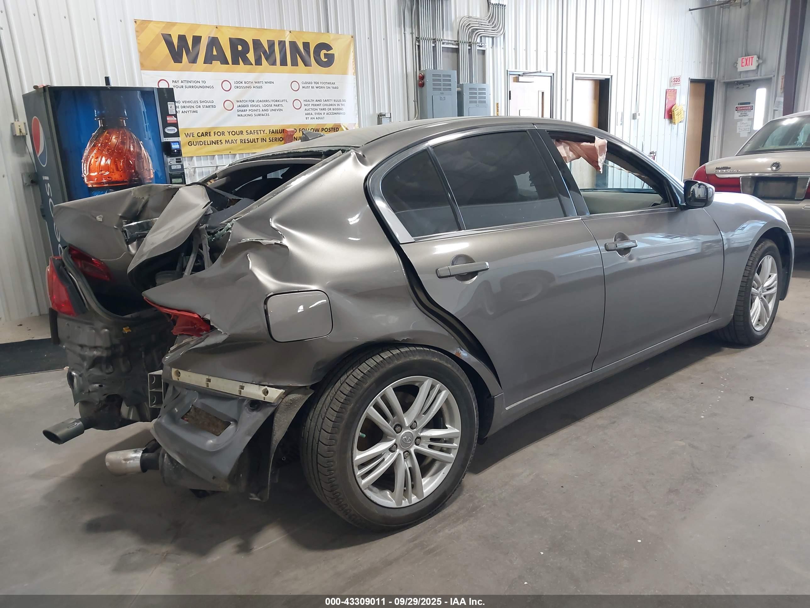 INFINITI G37X image 4