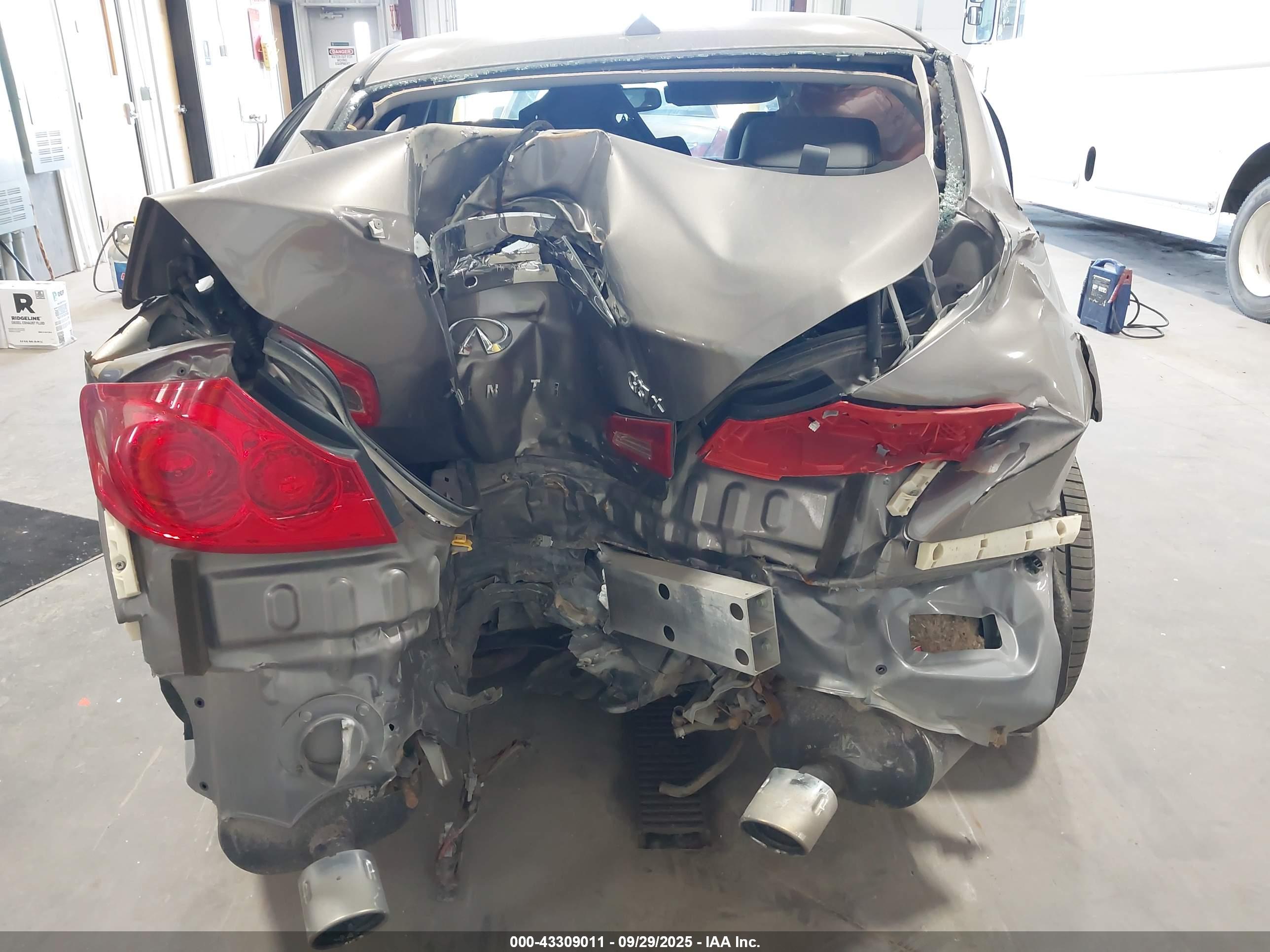 INFINITI G37X image 6