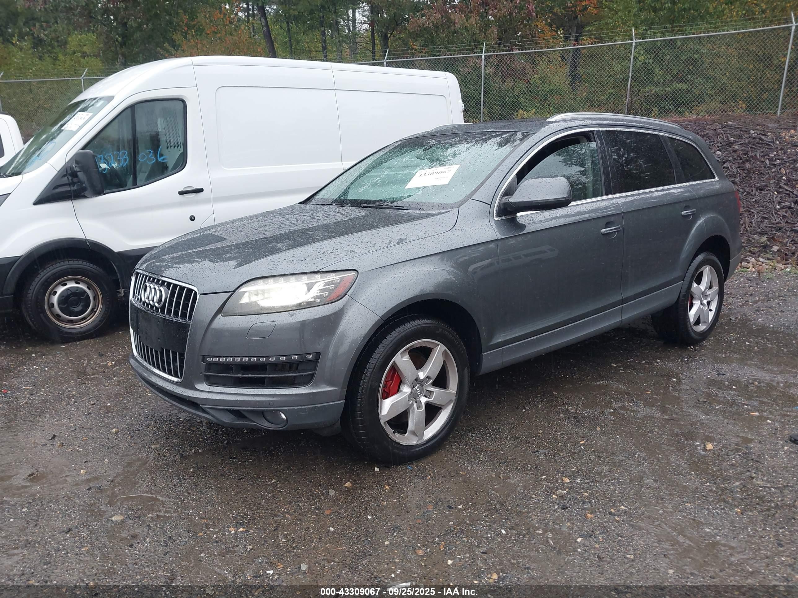 AUDI Q7 image 2