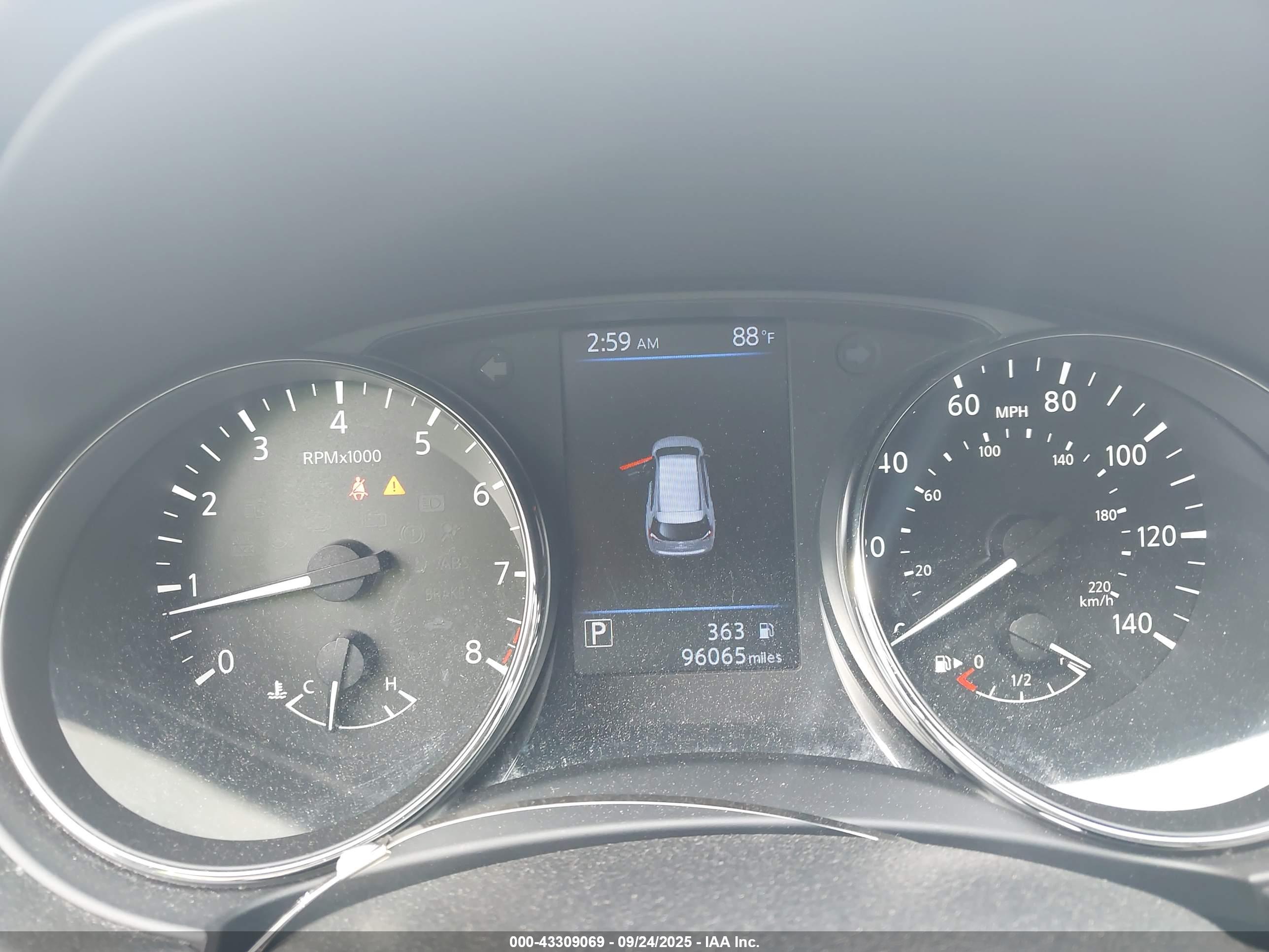 NISSAN ROGUE image 7
