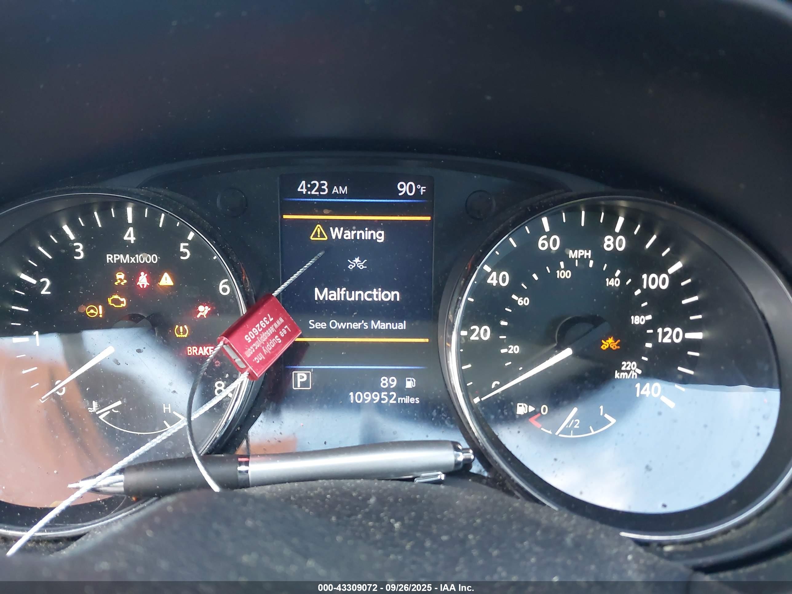NISSAN ROGUE image 7