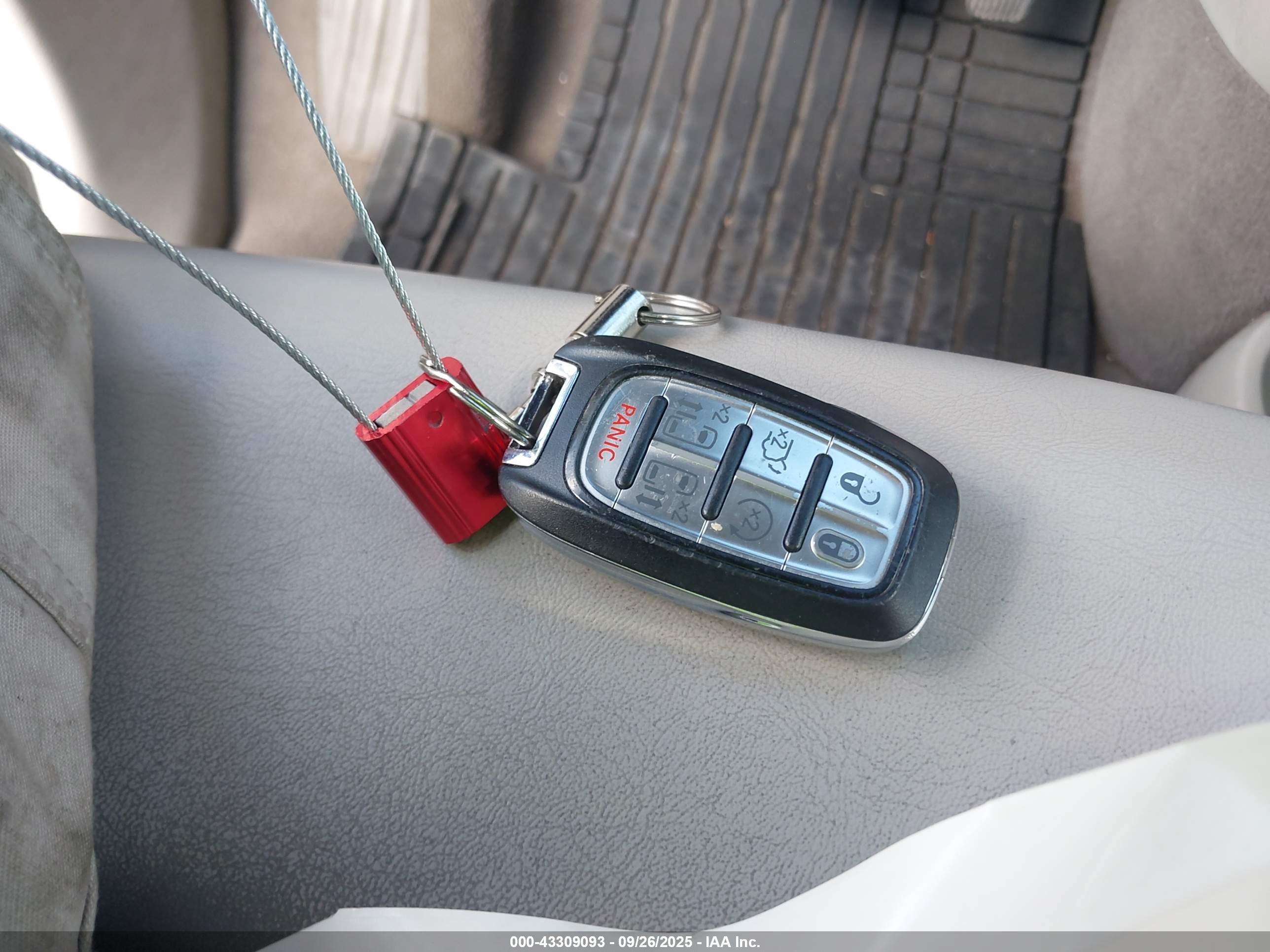CHRYSLER VOYAGER image 11