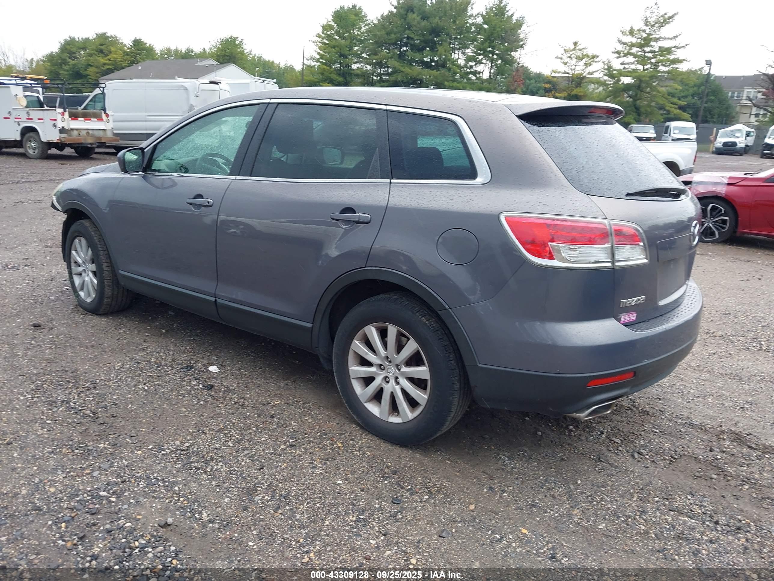MAZDA CX-9 image 3