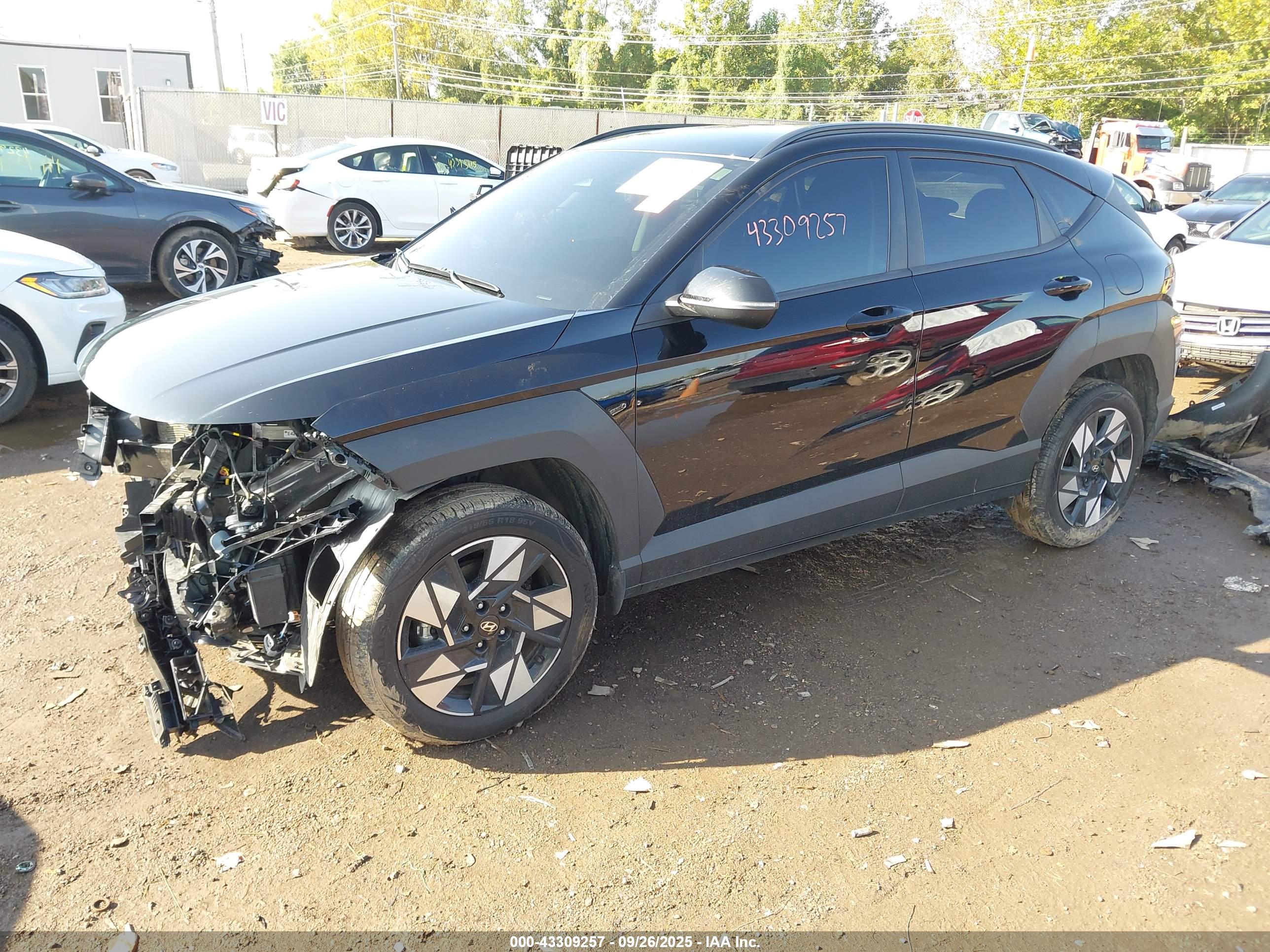 HYUNDAI KONA image 2