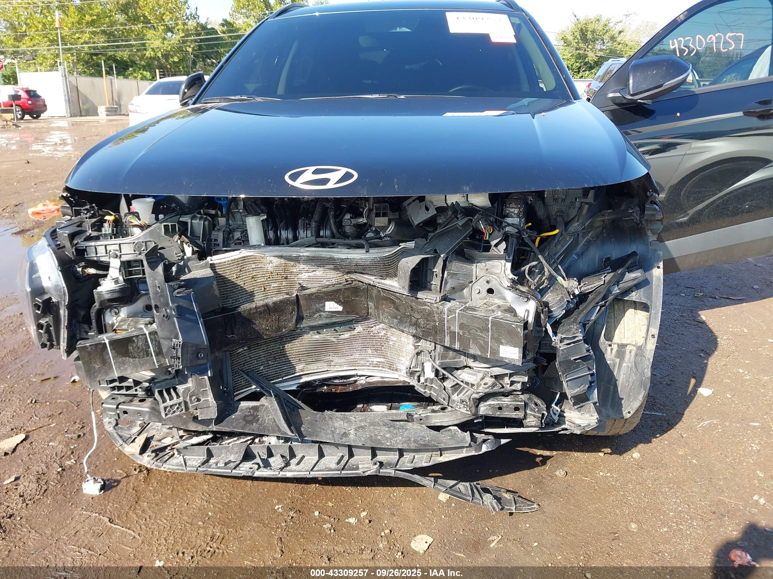 HYUNDAI KONA image 6