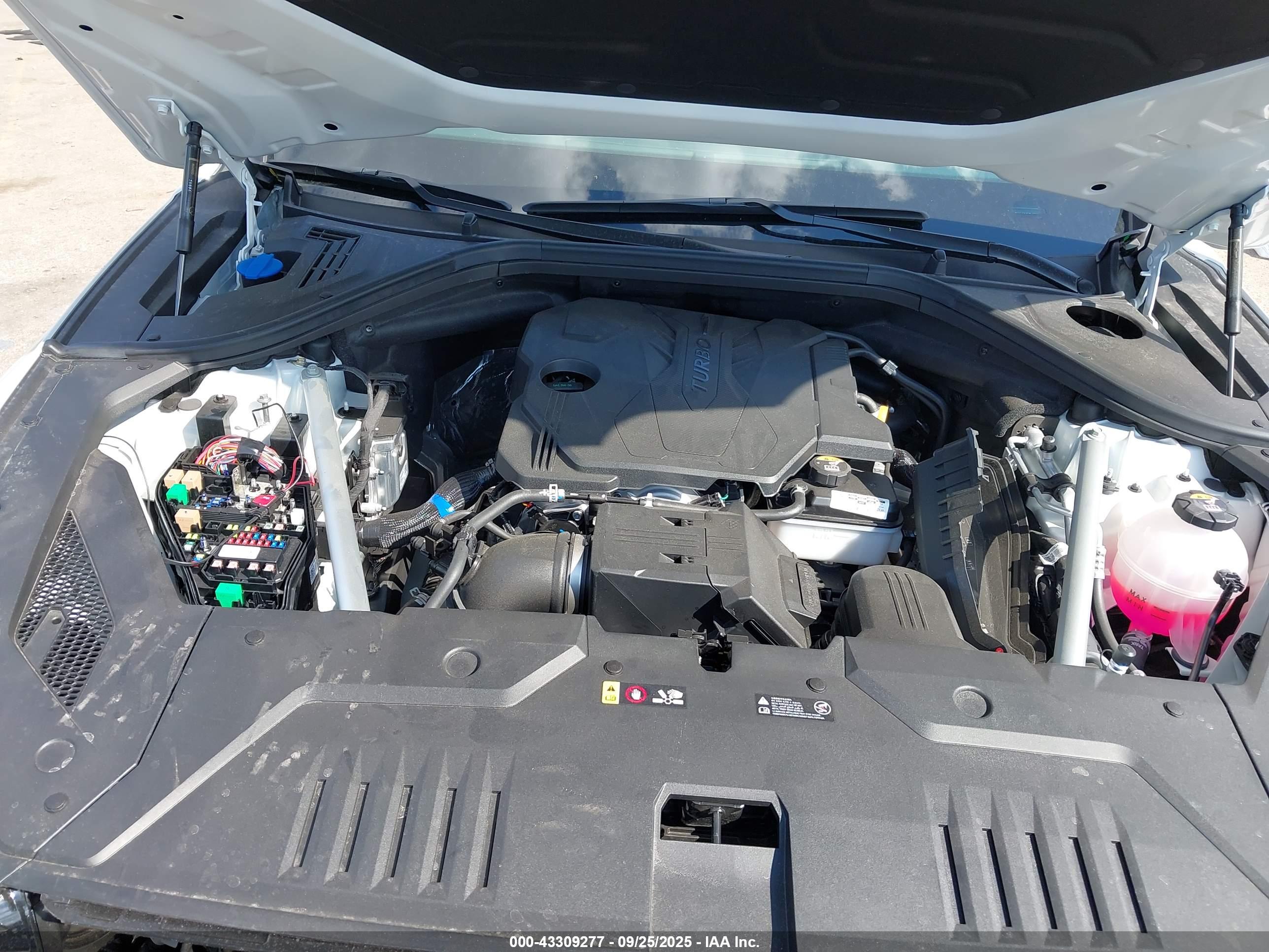 GENESIS GV70 image 10