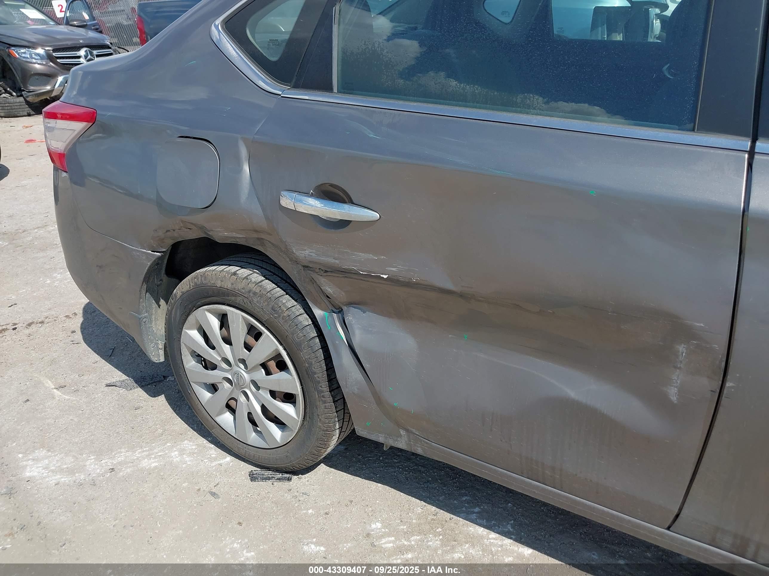 NISSAN SENTRA image 6