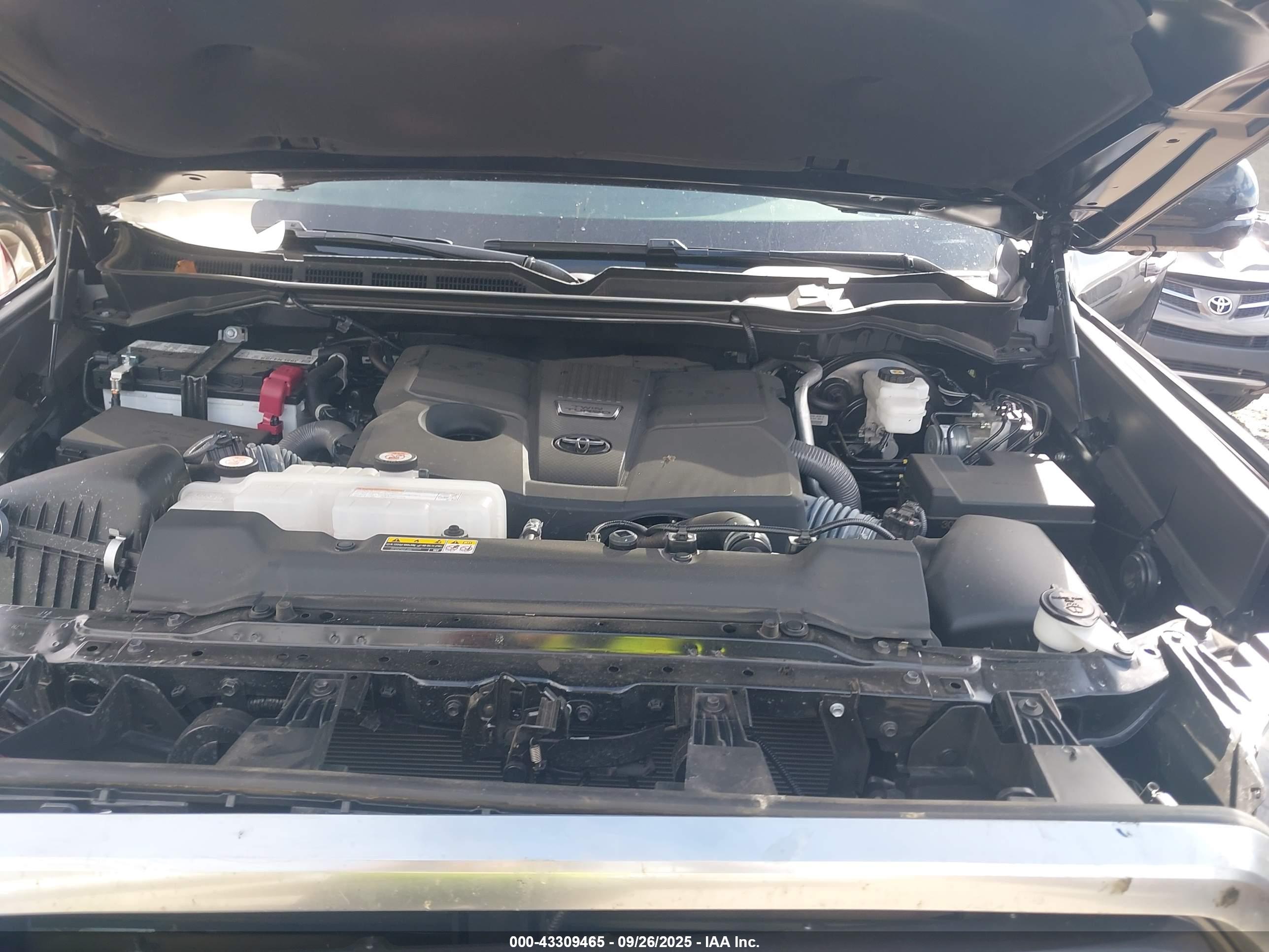 TOYOTA TUNDRA image 10