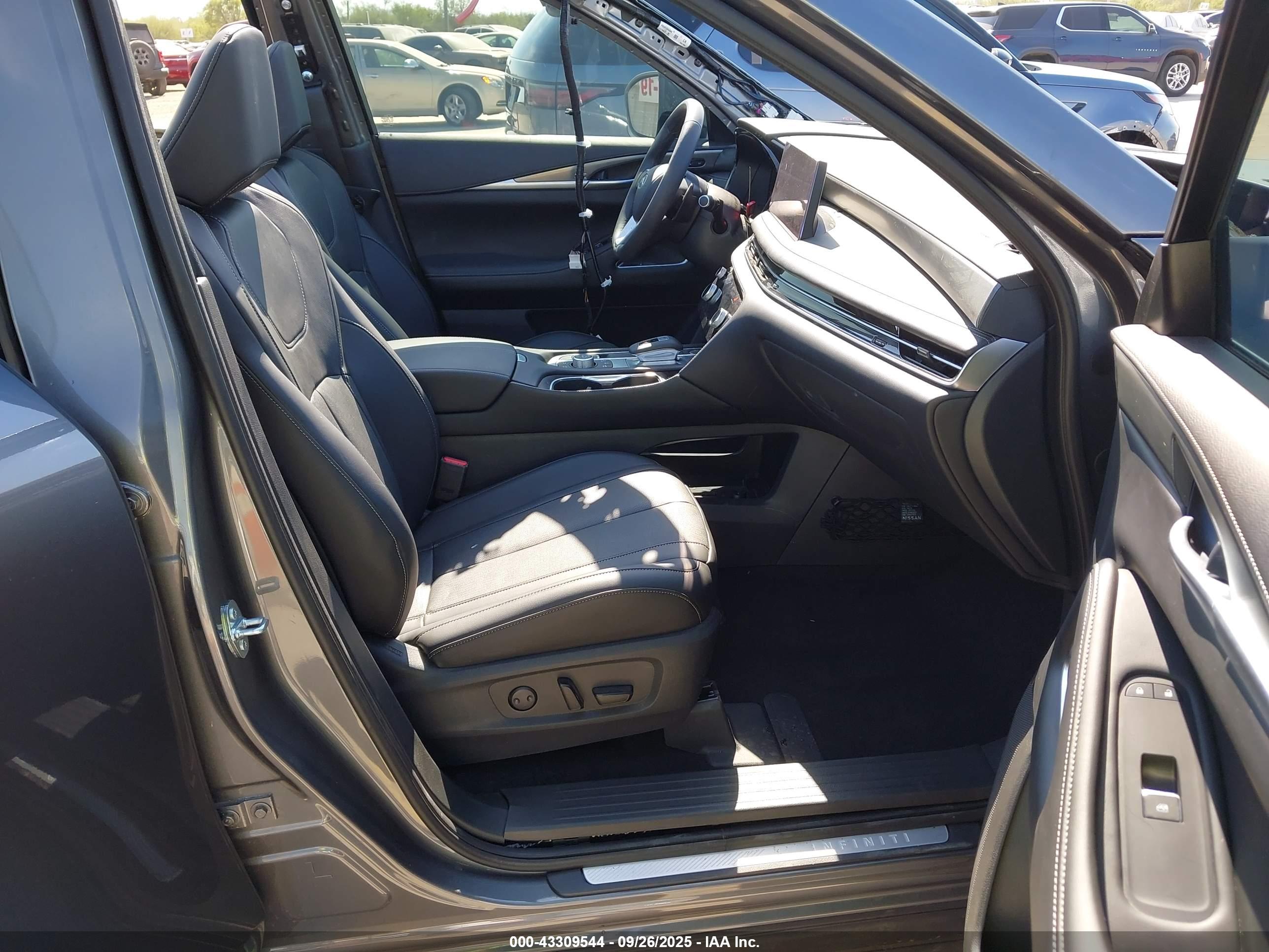 INFINITI QX60 image 5