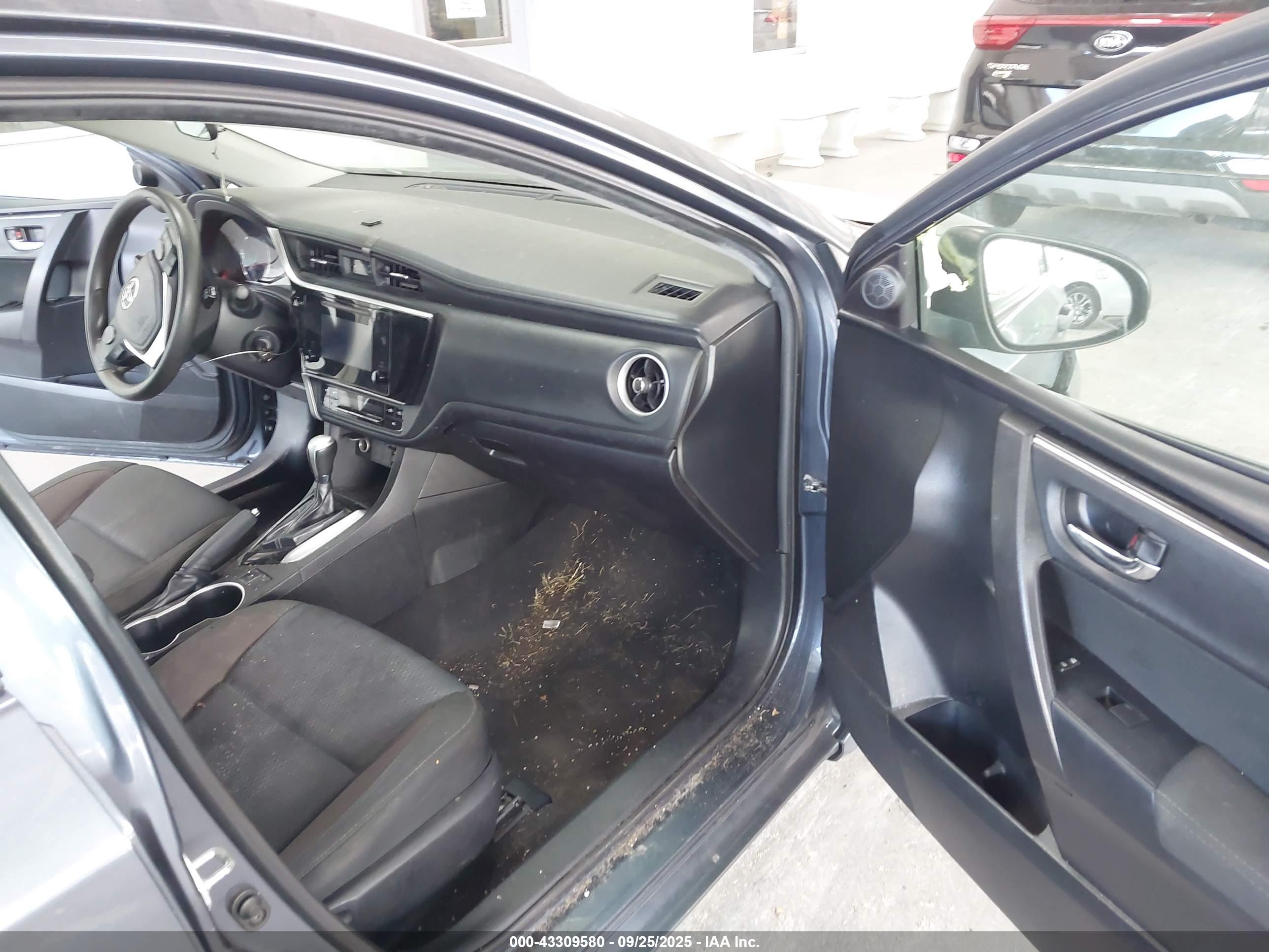 TOYOTA COROLLA image 5
