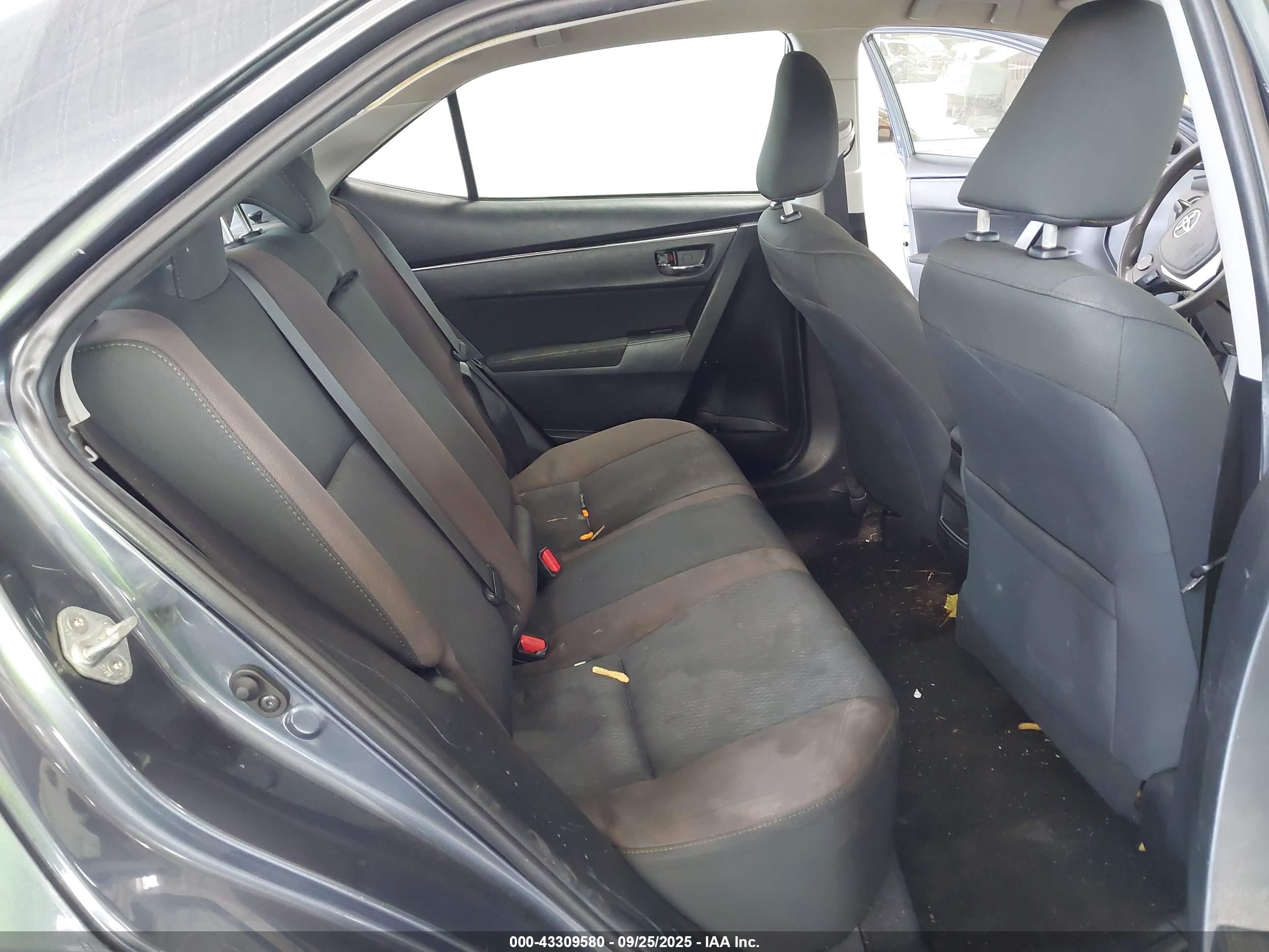 TOYOTA COROLLA image 8