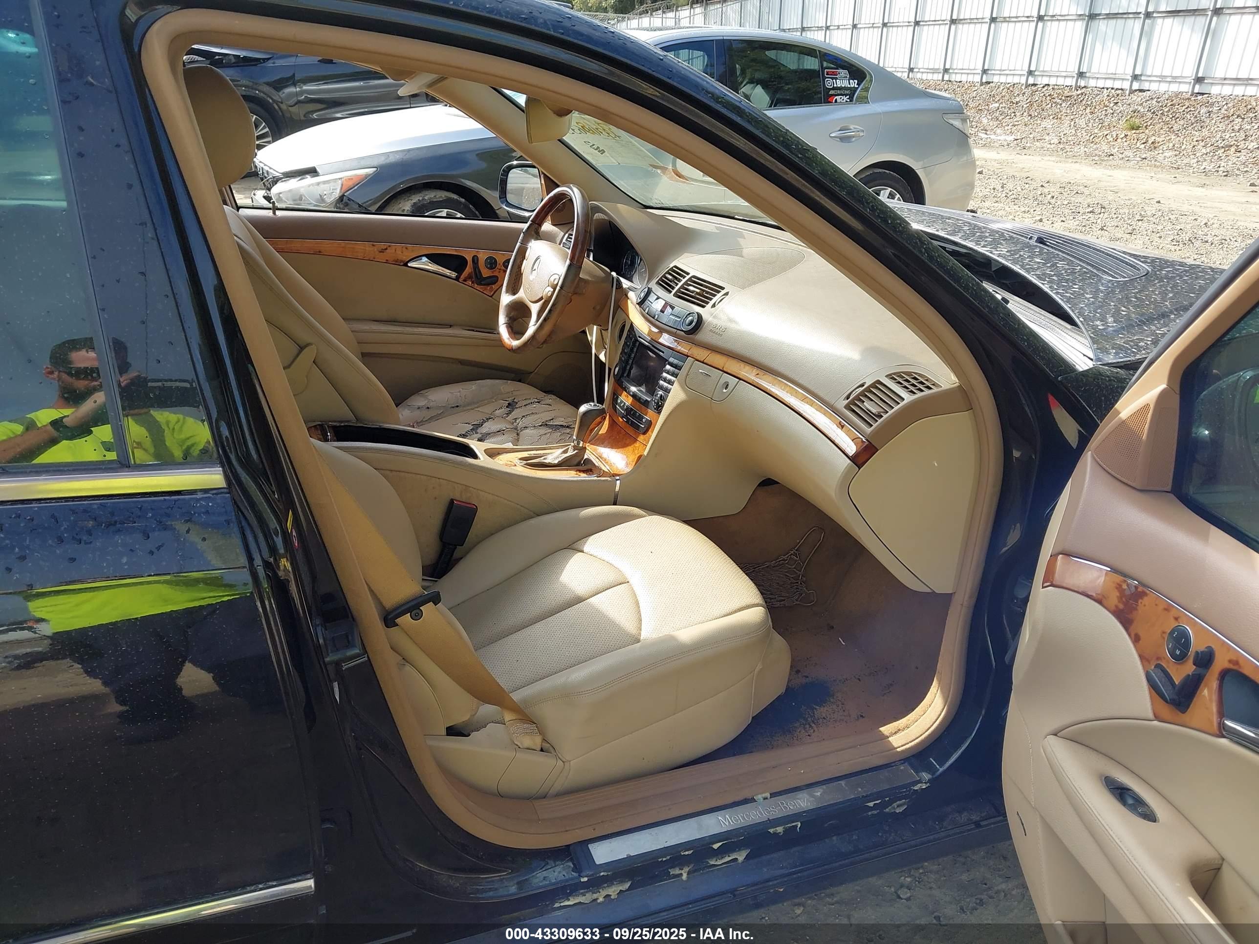 MERCEDES-BENZ E image 5
