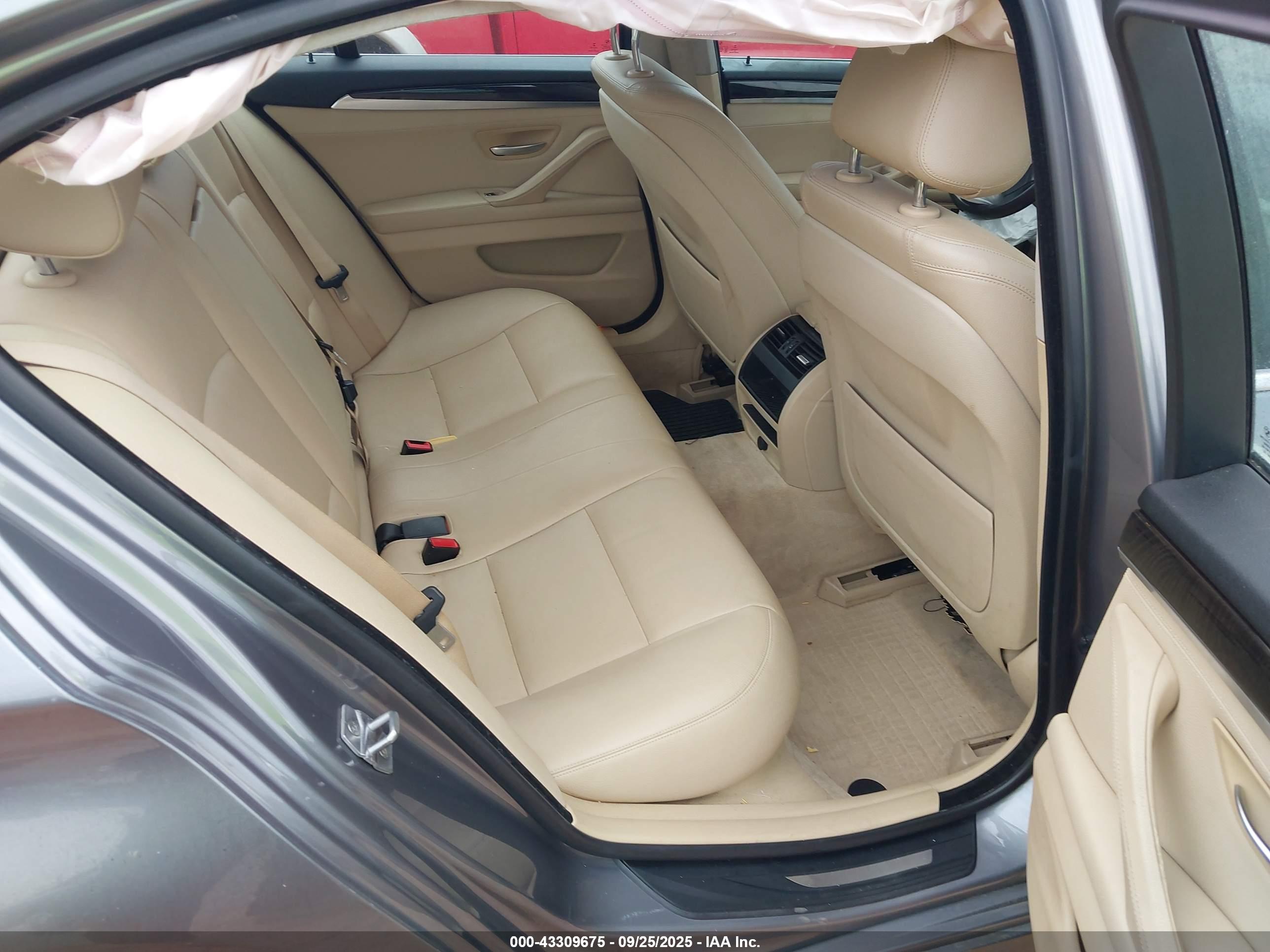 BMW 535I image 8