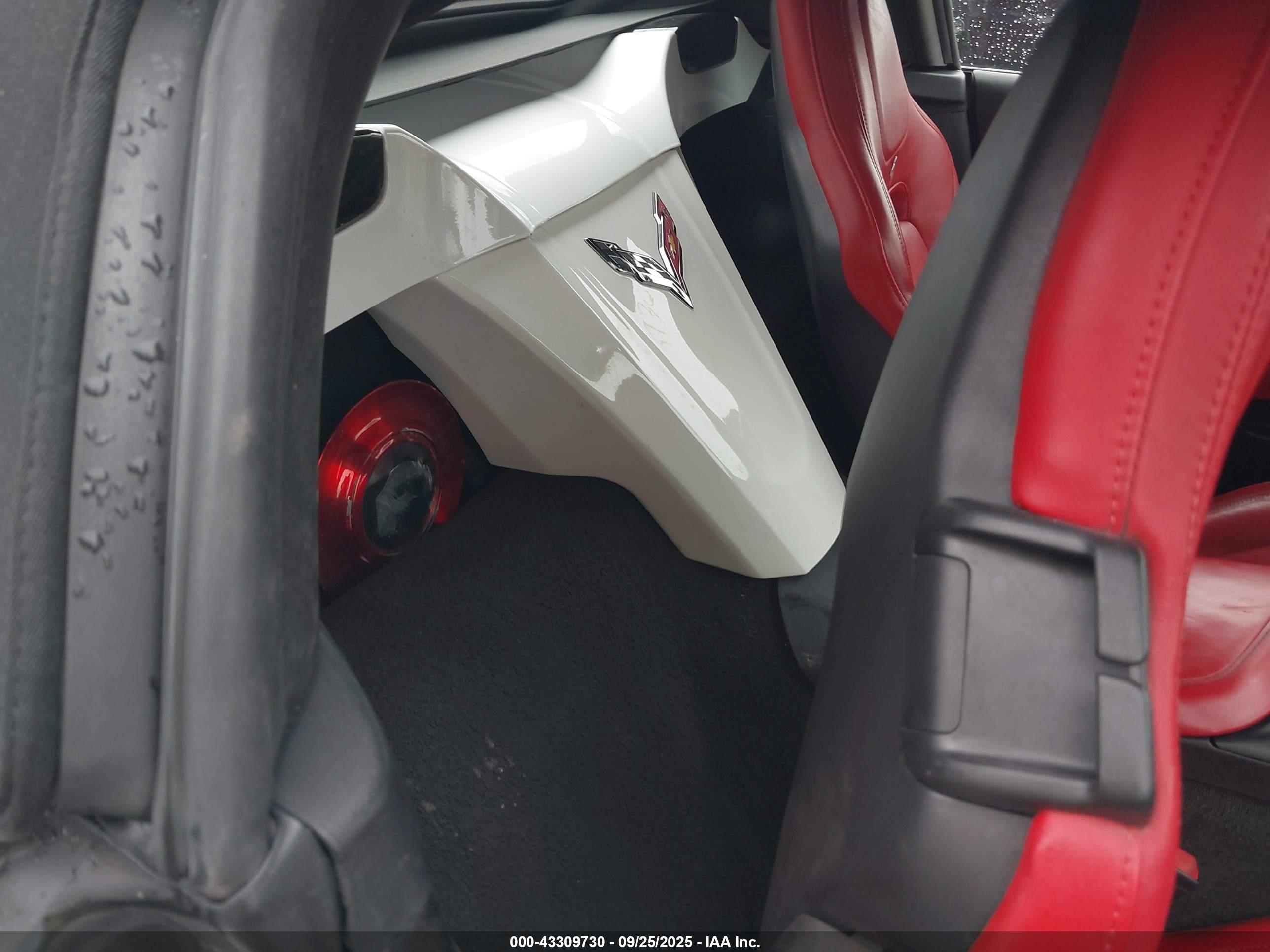 CHEVROLET CORVETTE image 8