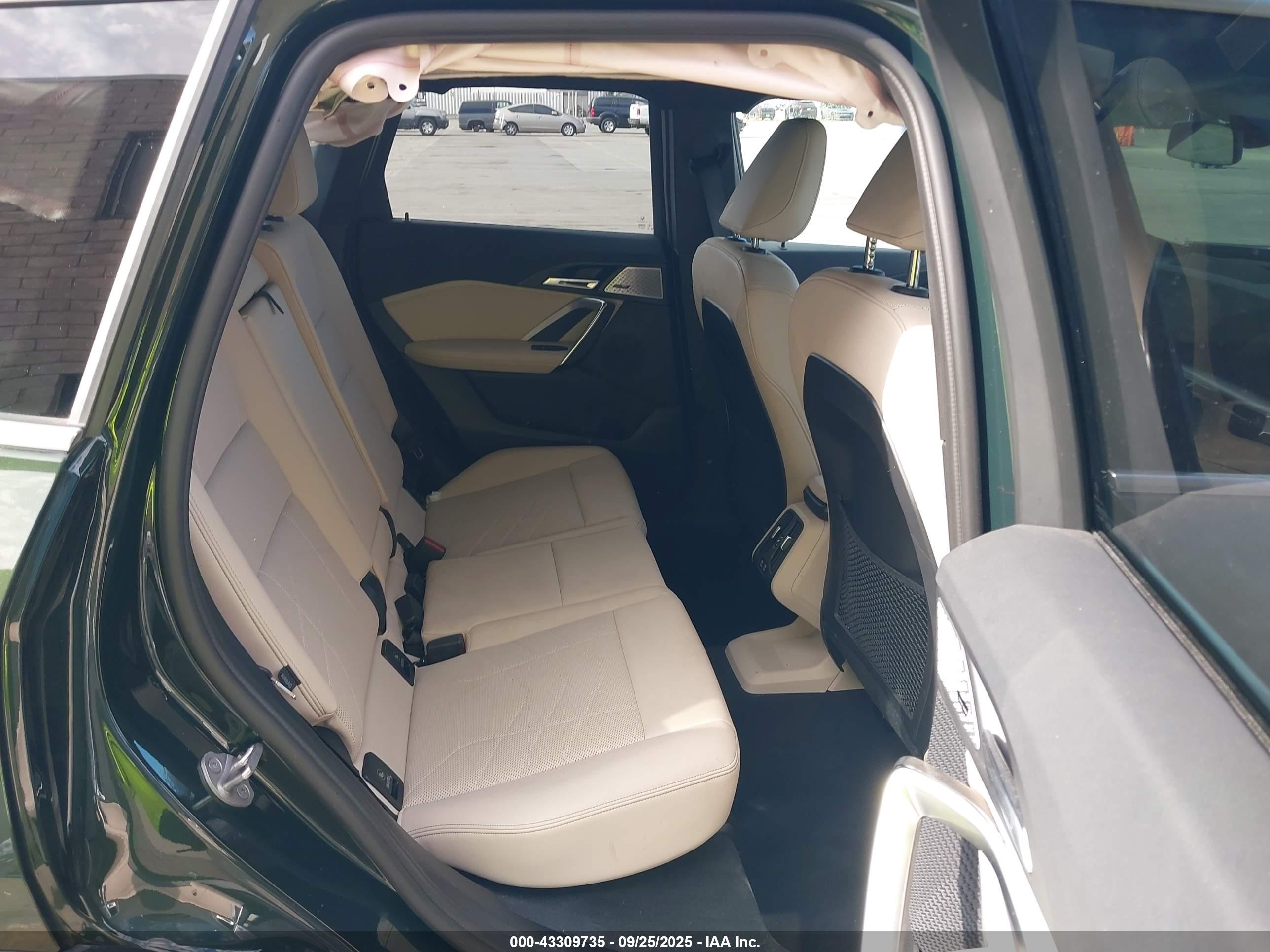 BMW X1 image 8