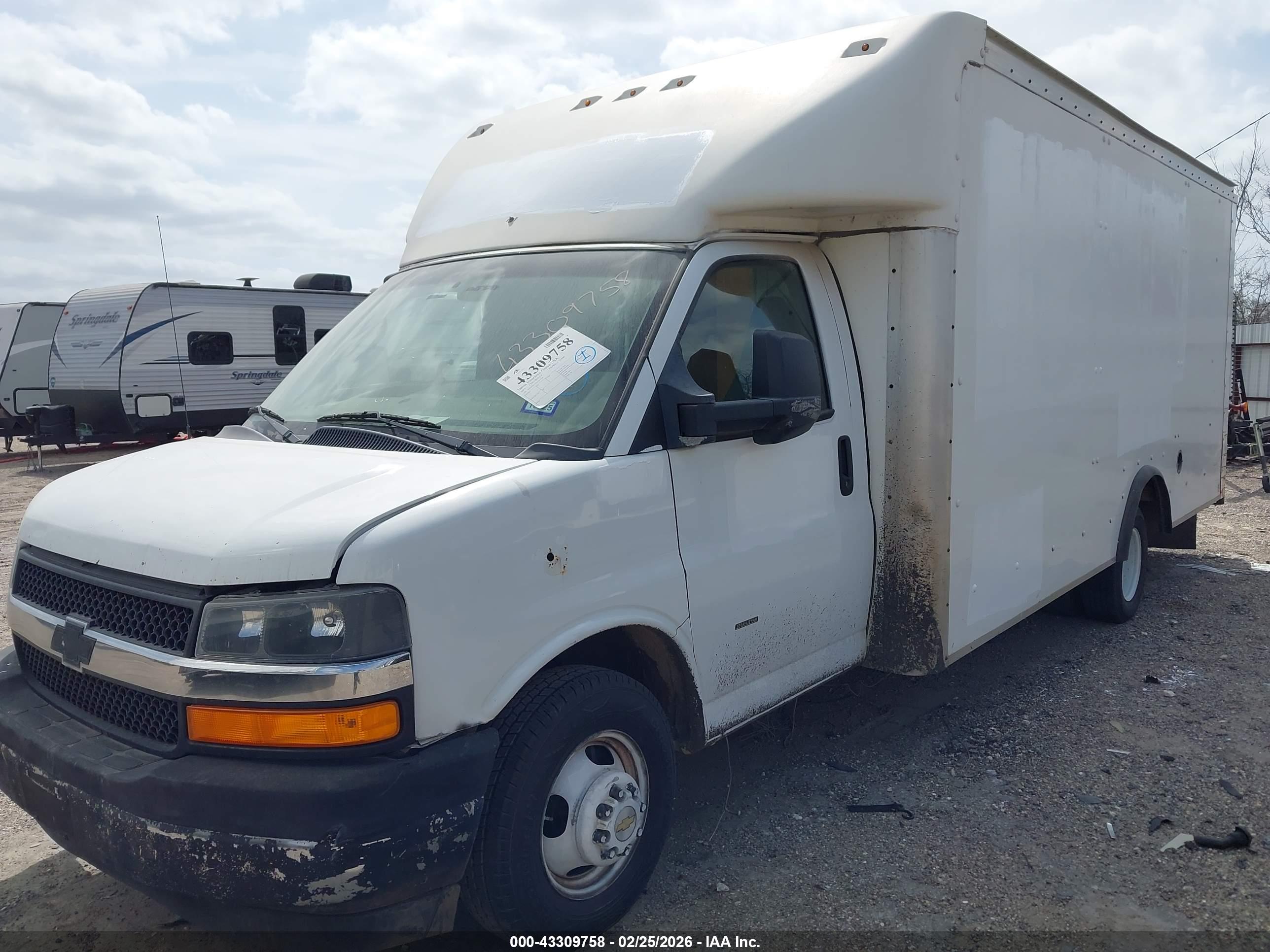 CHEVROLET EXPRESS image 2
