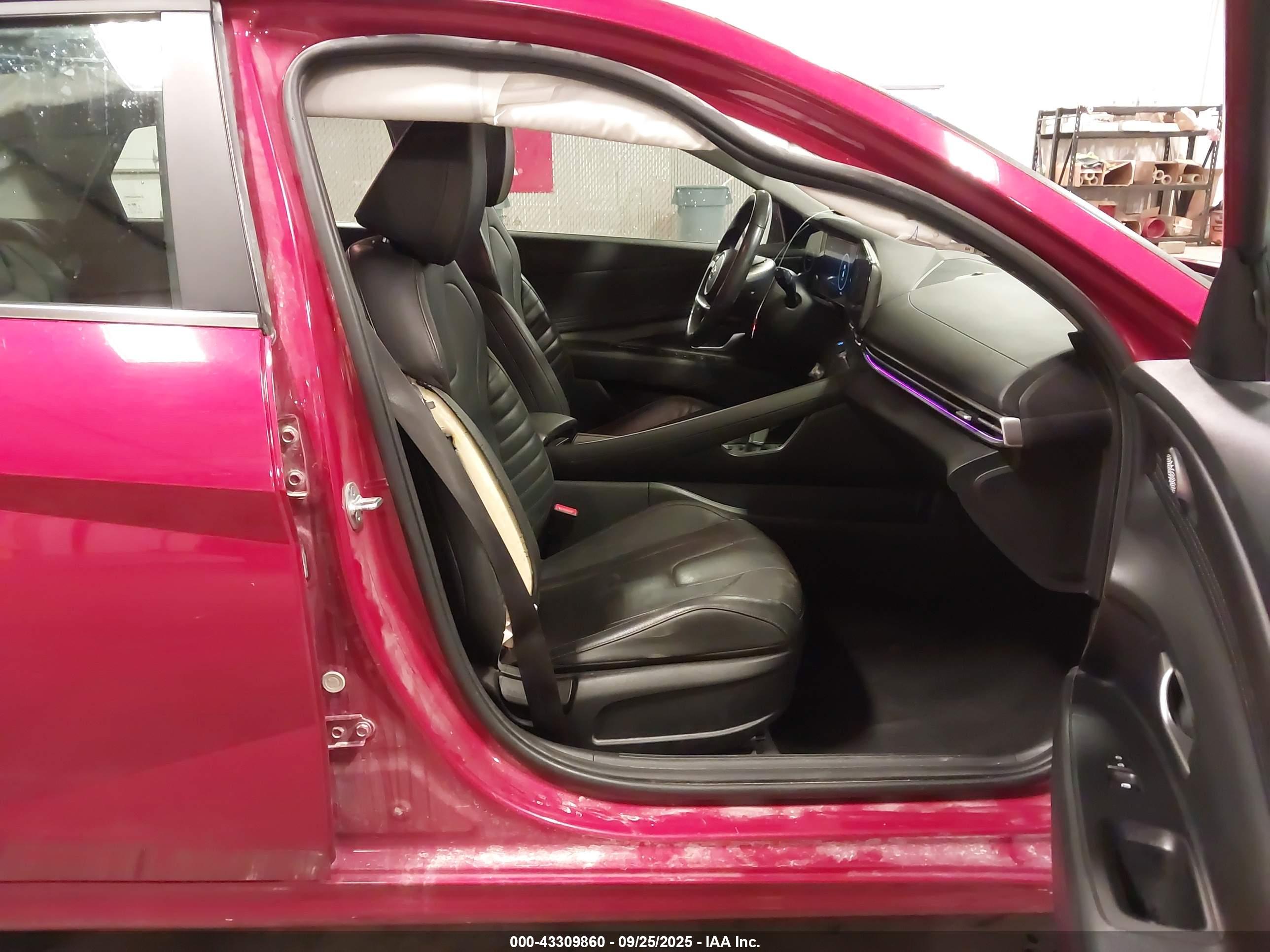 HYUNDAI ELANTRA image 5