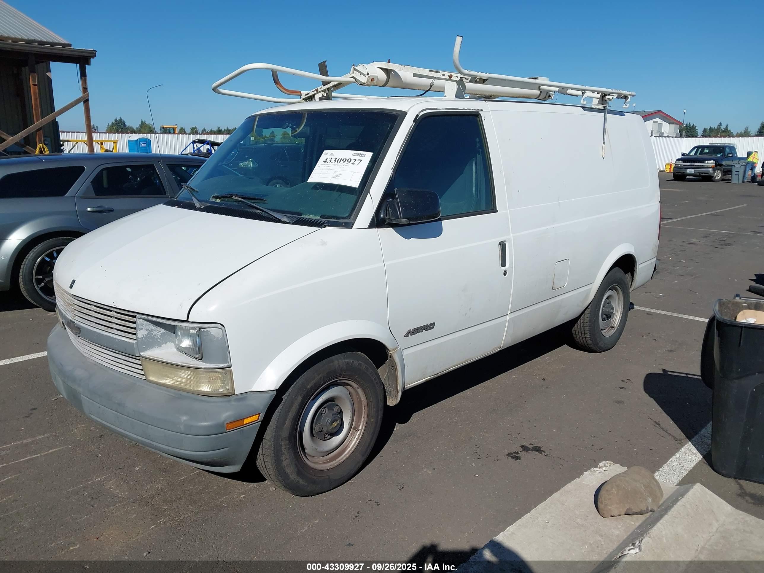 CHEVROLET ASTRO image 2
