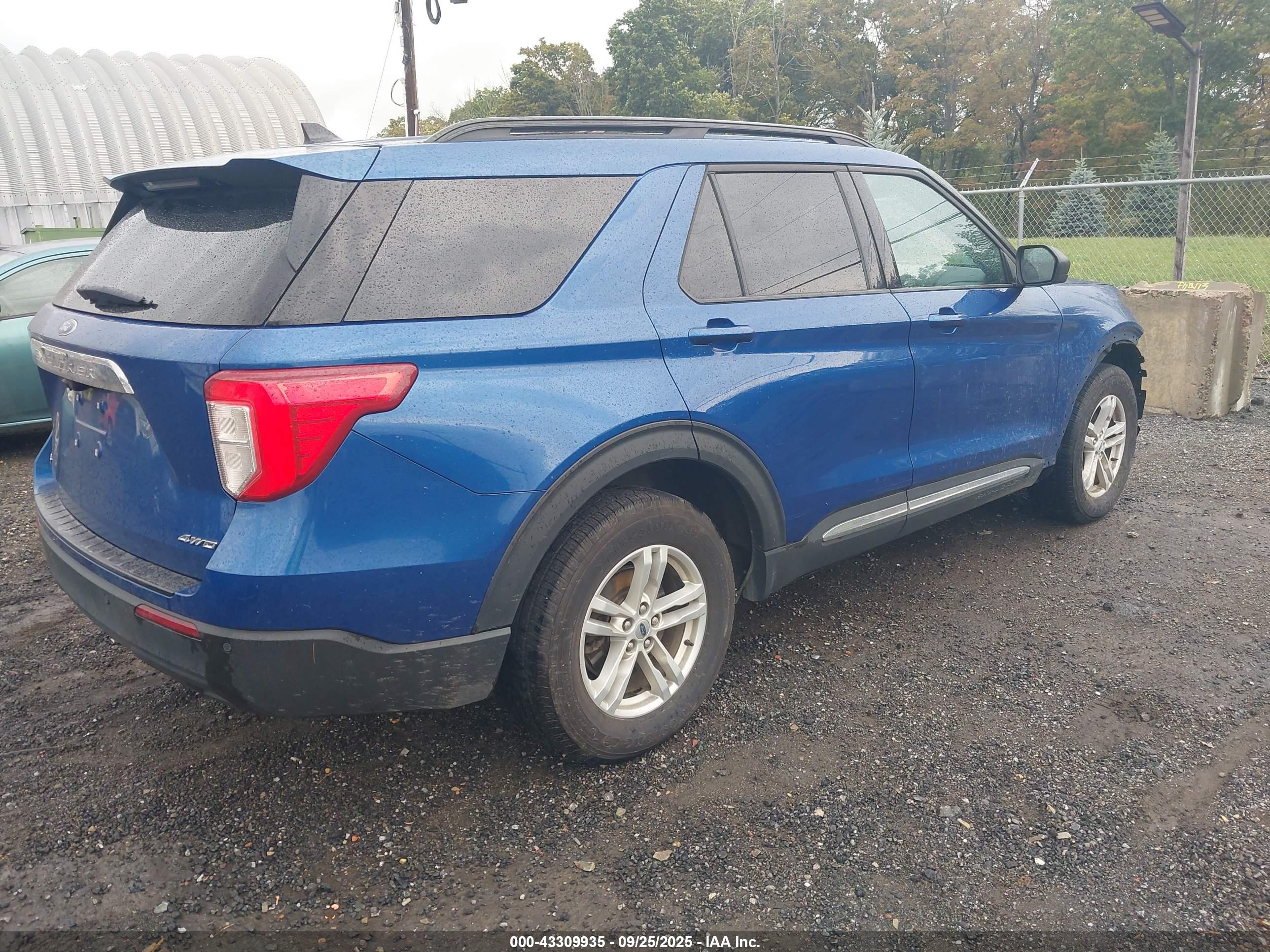 FORD EXPLORER image 4