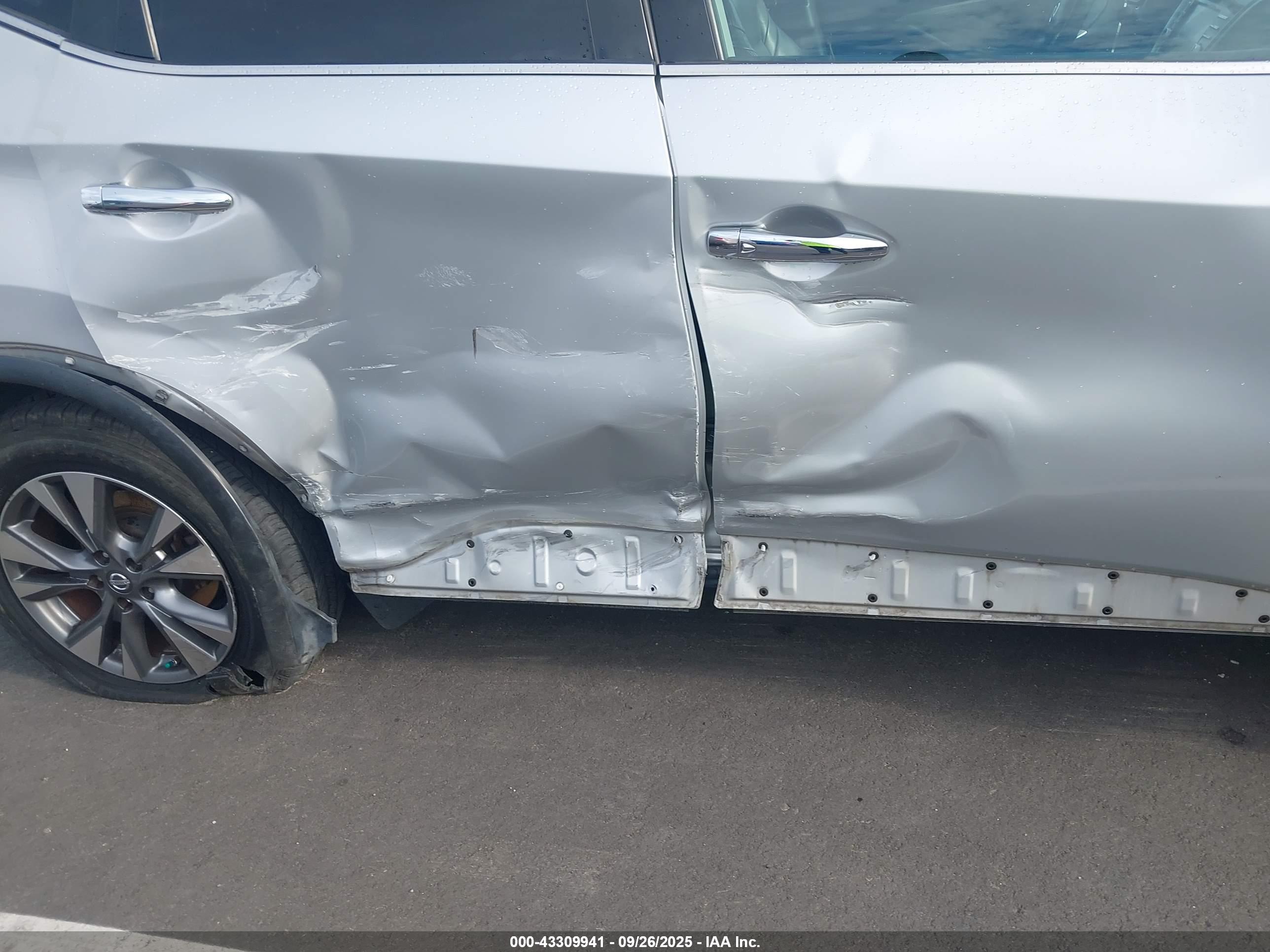 NISSAN MURANO image 6