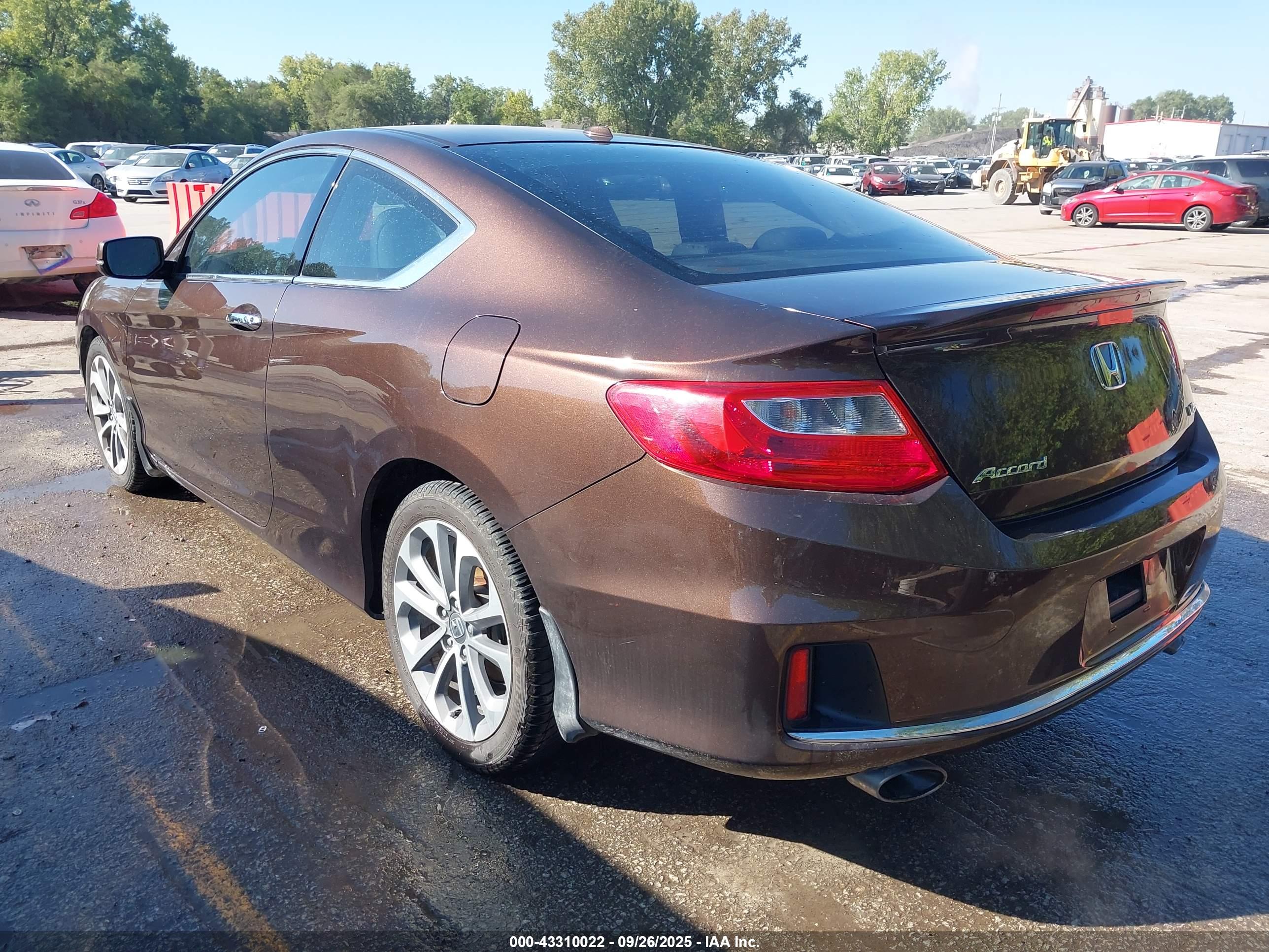 HONDA ACCORD image 3